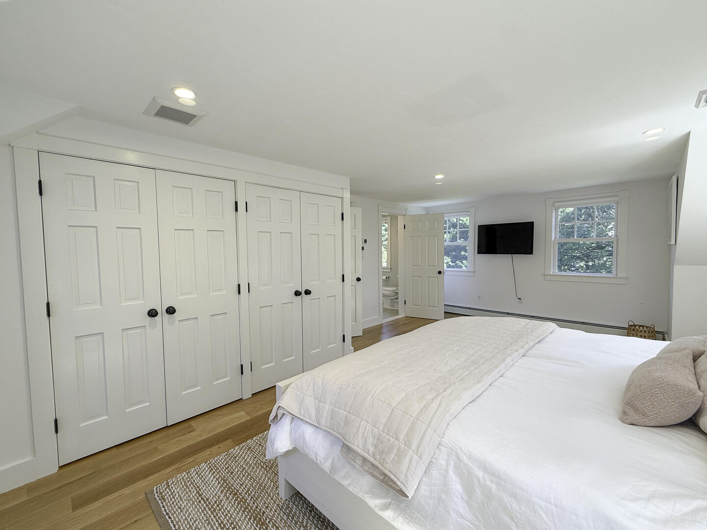 BR2 King En Suite, Second Floor