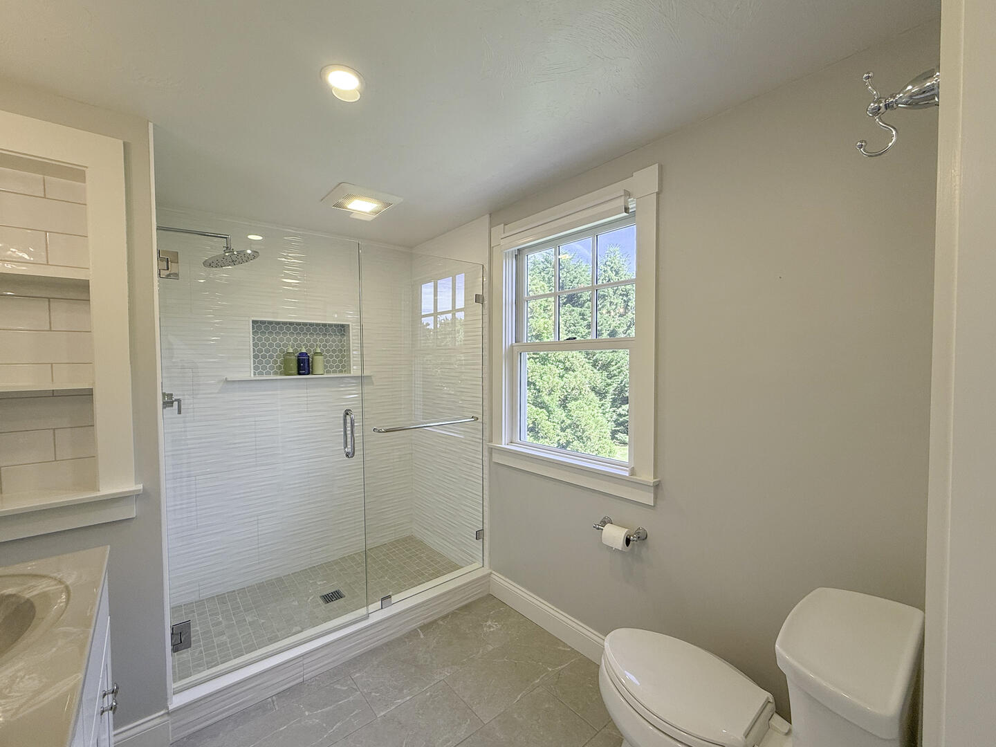 BR2 King En Suite with Shower Stall, Second Floor