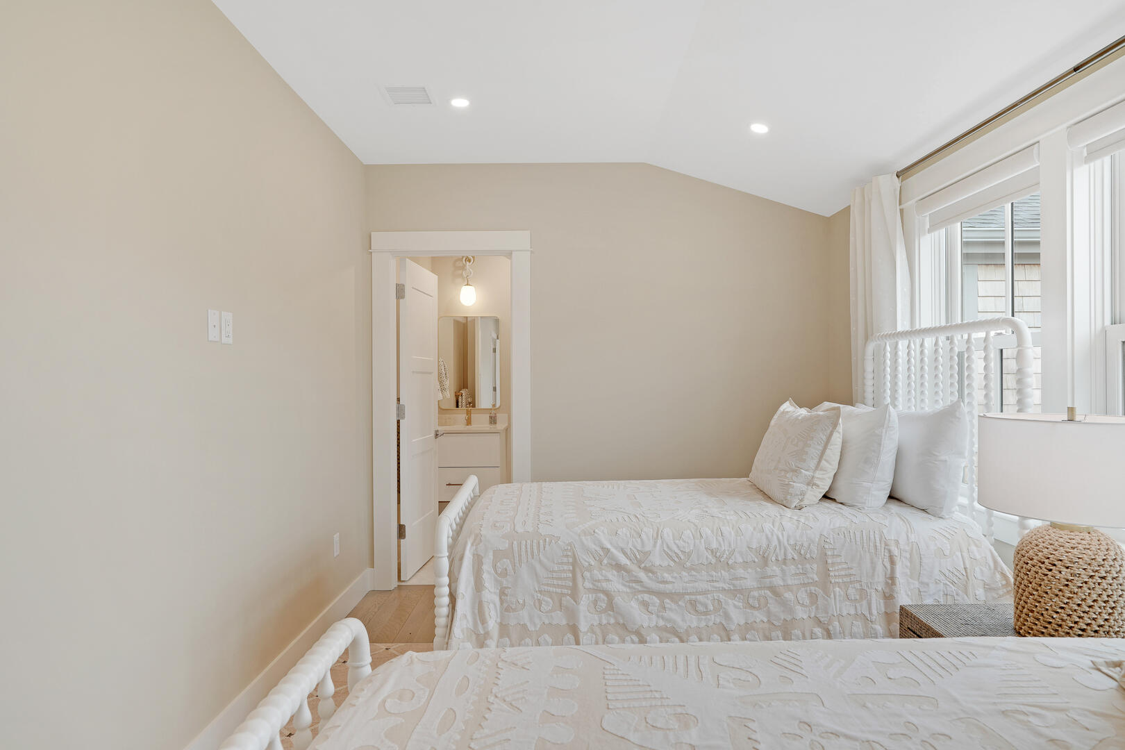 Edgartown 7805 | Photo 40