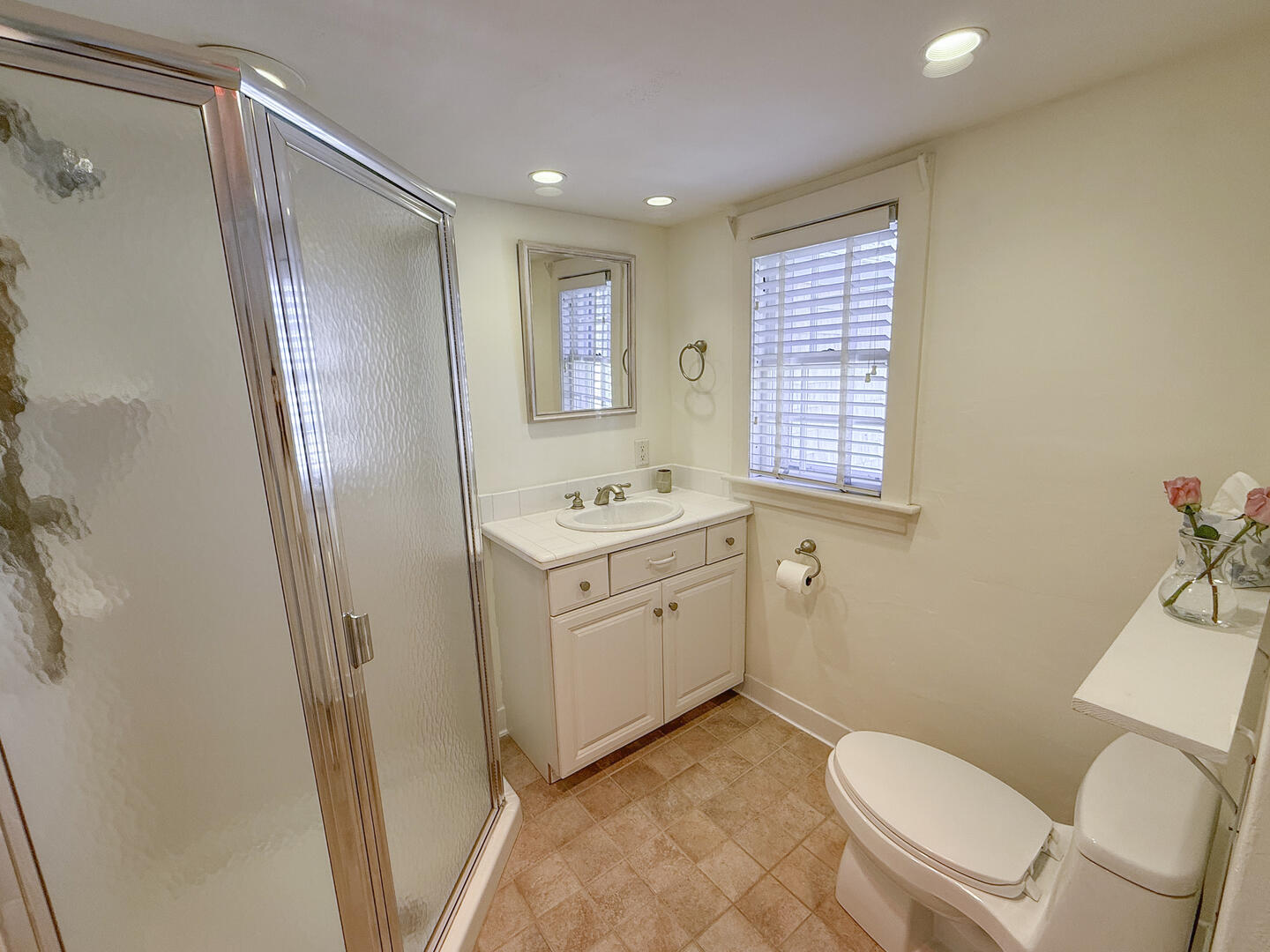 BR4 Queen En Suite with Shower Stall, First Floor