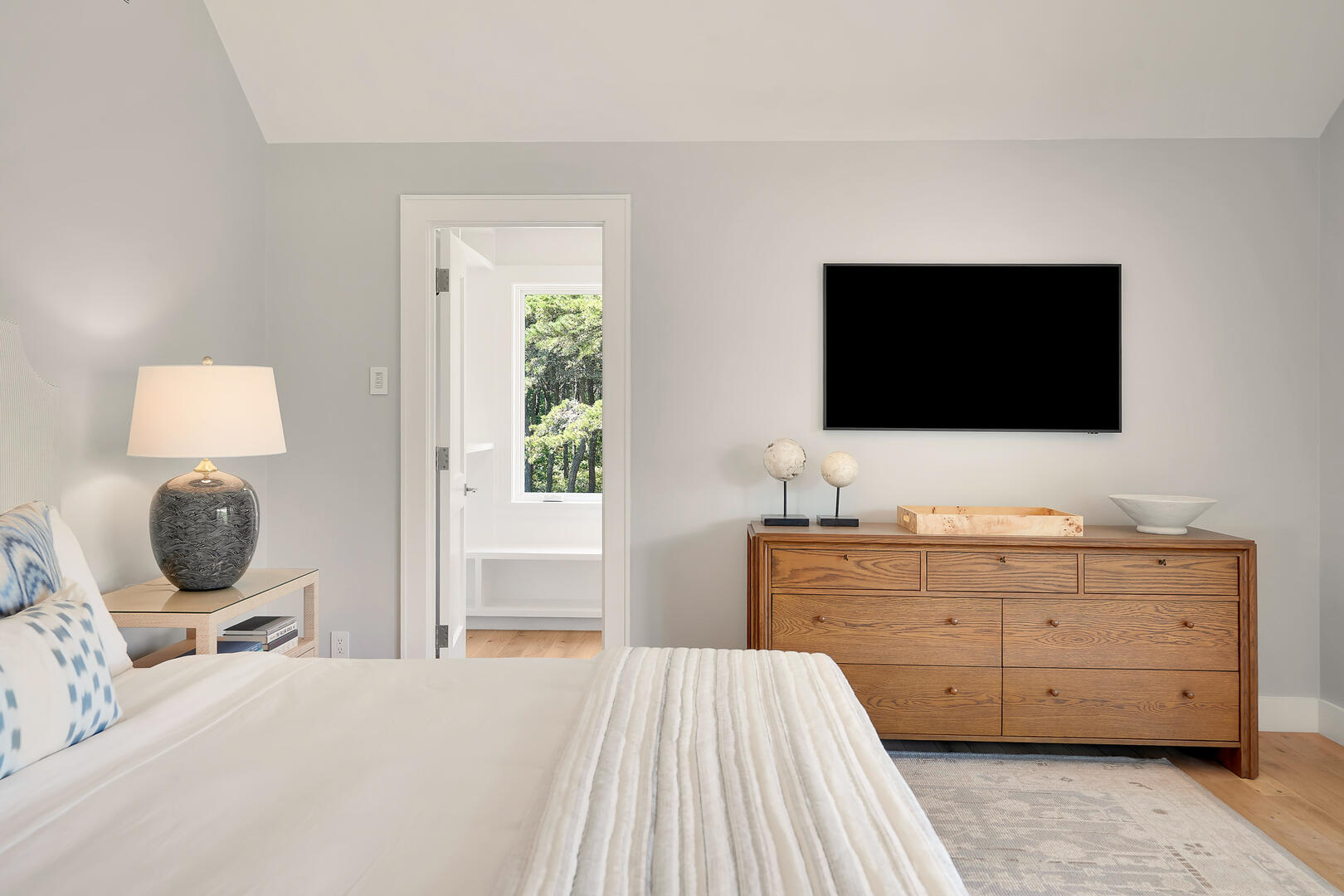 BR2 King En Suite, Second Floor