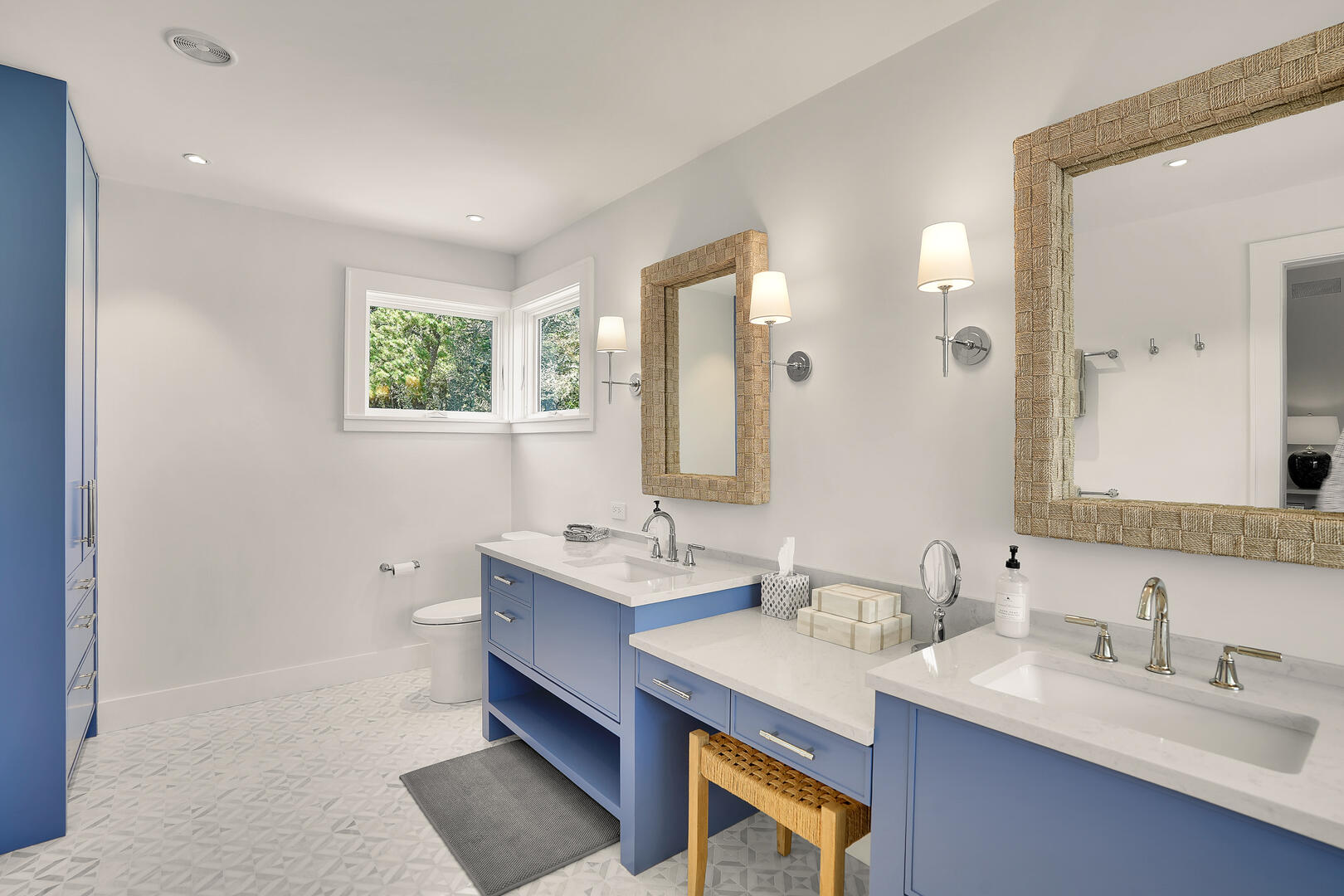 BR2 King En Suite with Shower Stall, Second Floor