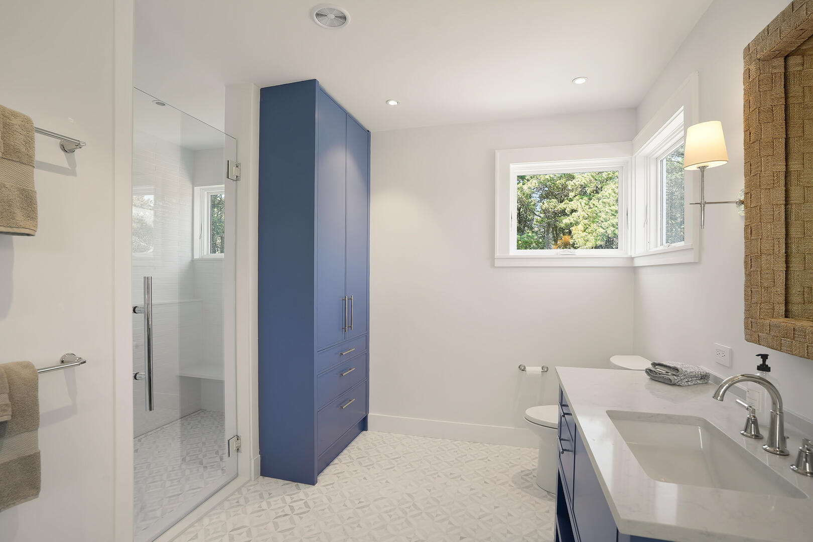 BR2 King En Suite with Shower Stall, Second Floor