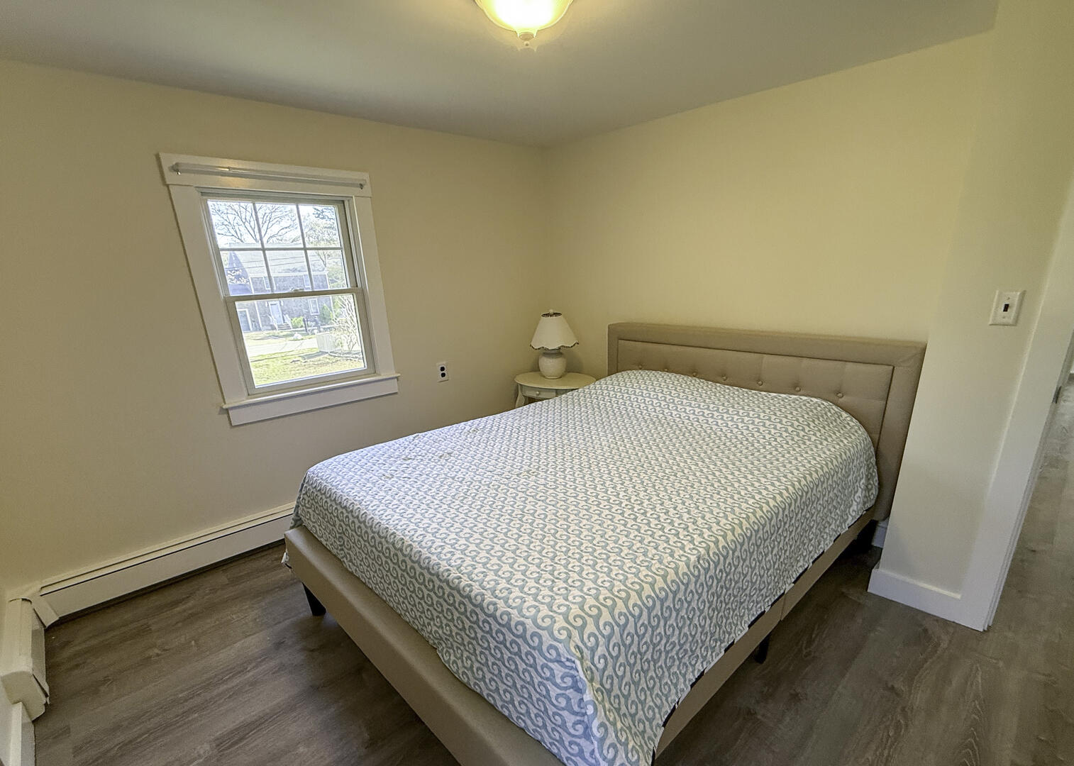 BR3 Queen, Second Floor