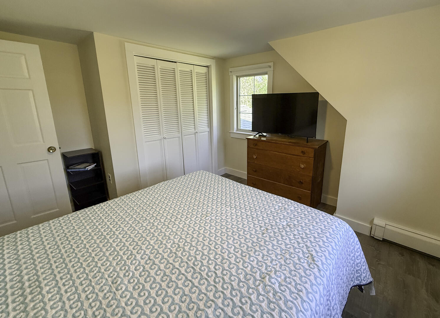 BR3 Queen, Second Floor