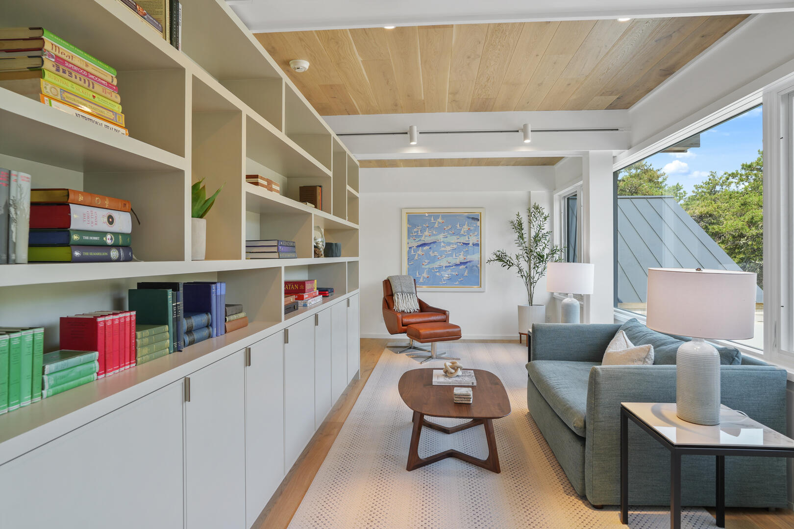 Sitting Area, Second Floor