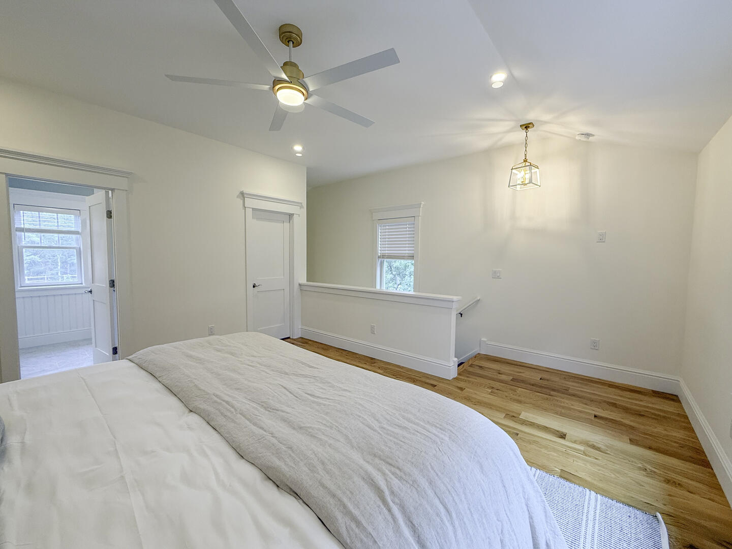 BR5 King En Suite, Detached Carriage House