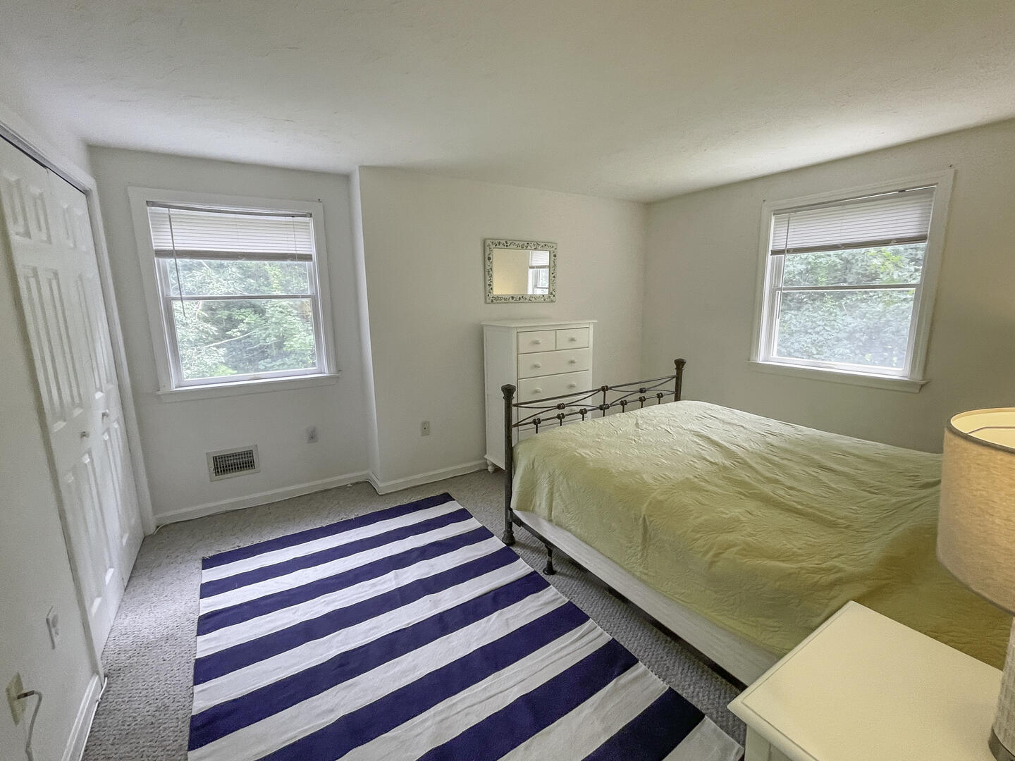 BR2 Queen Second Floor