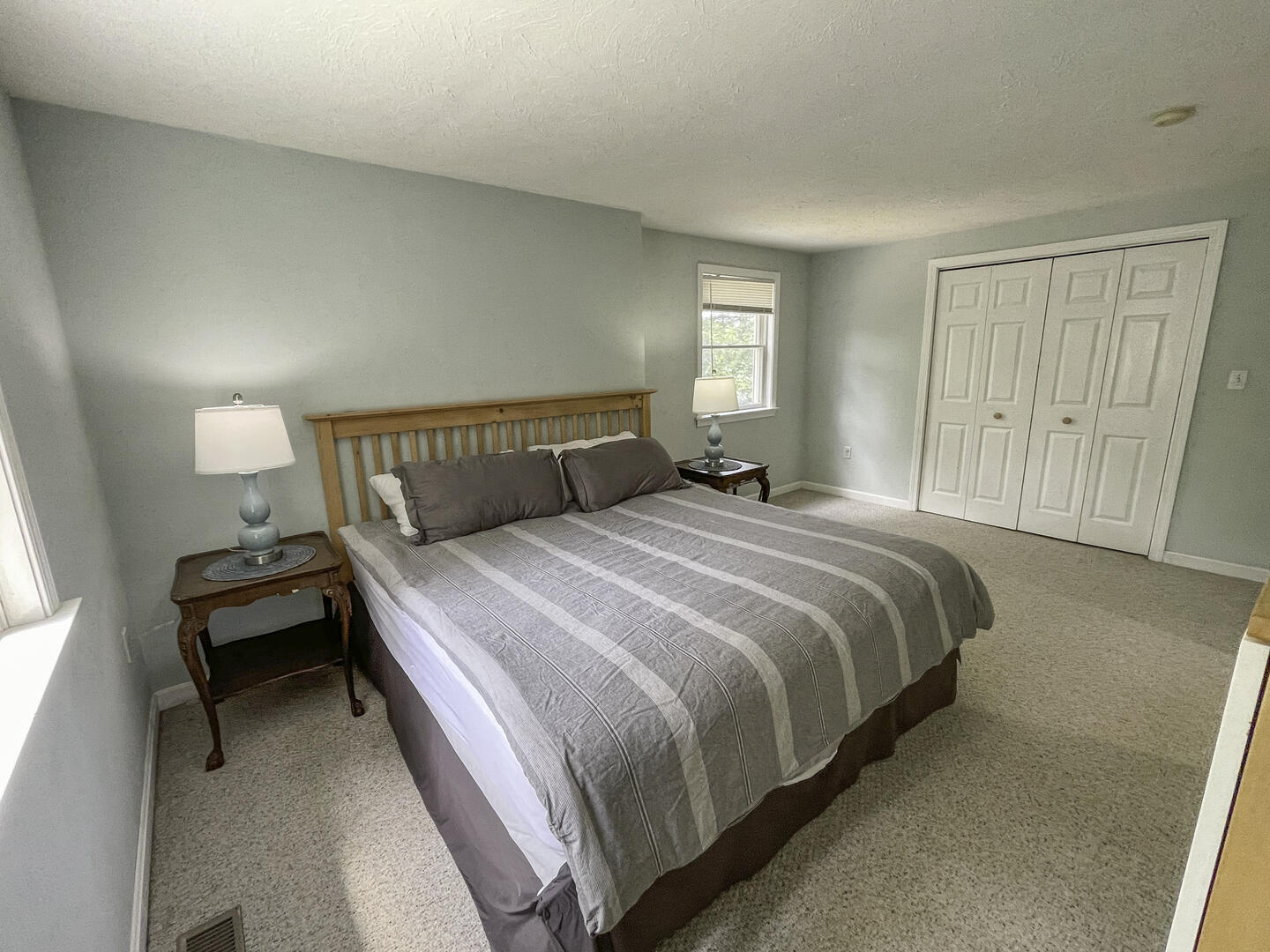 BR2 King, Second Floor