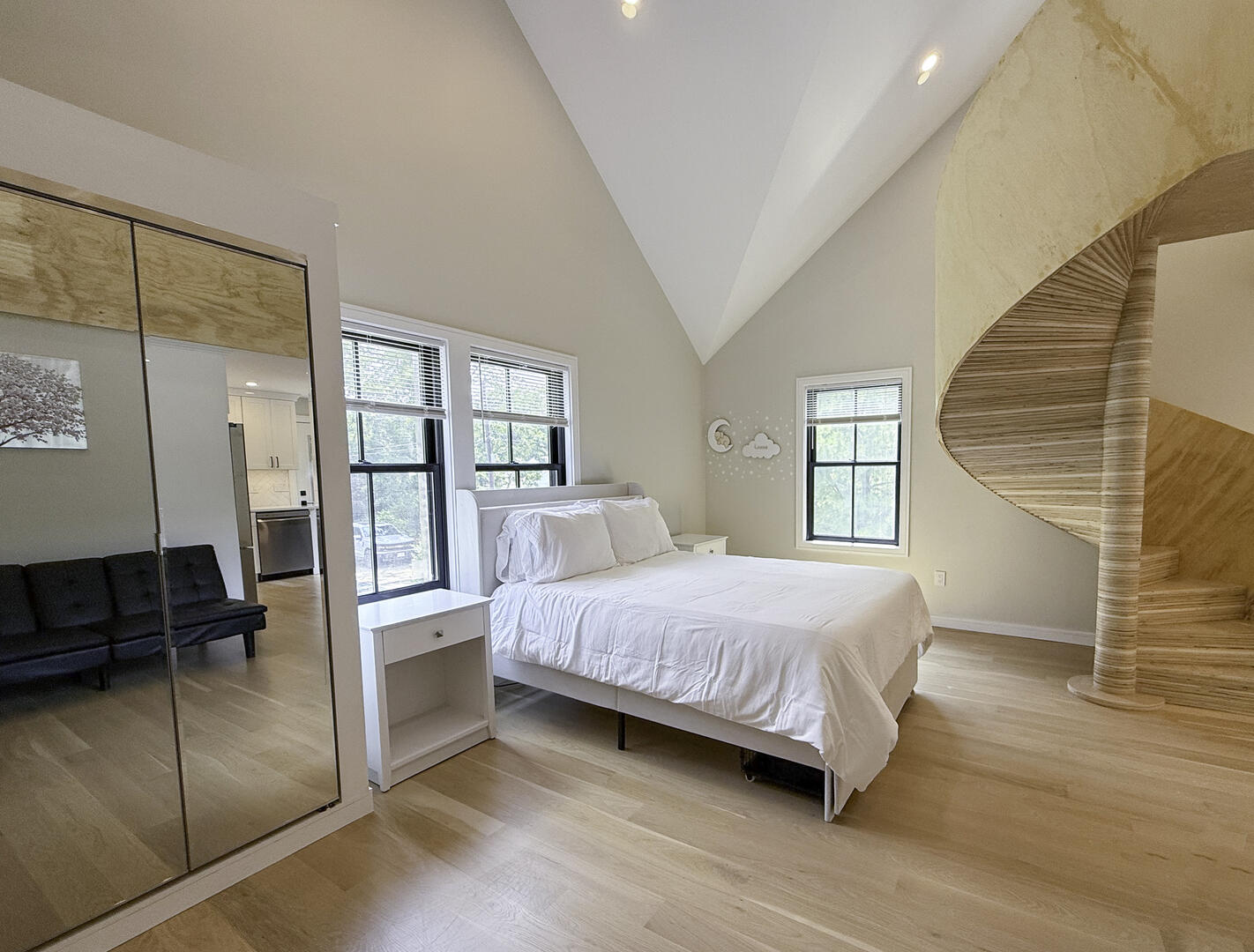 BR2 King En Suite, Second Floor