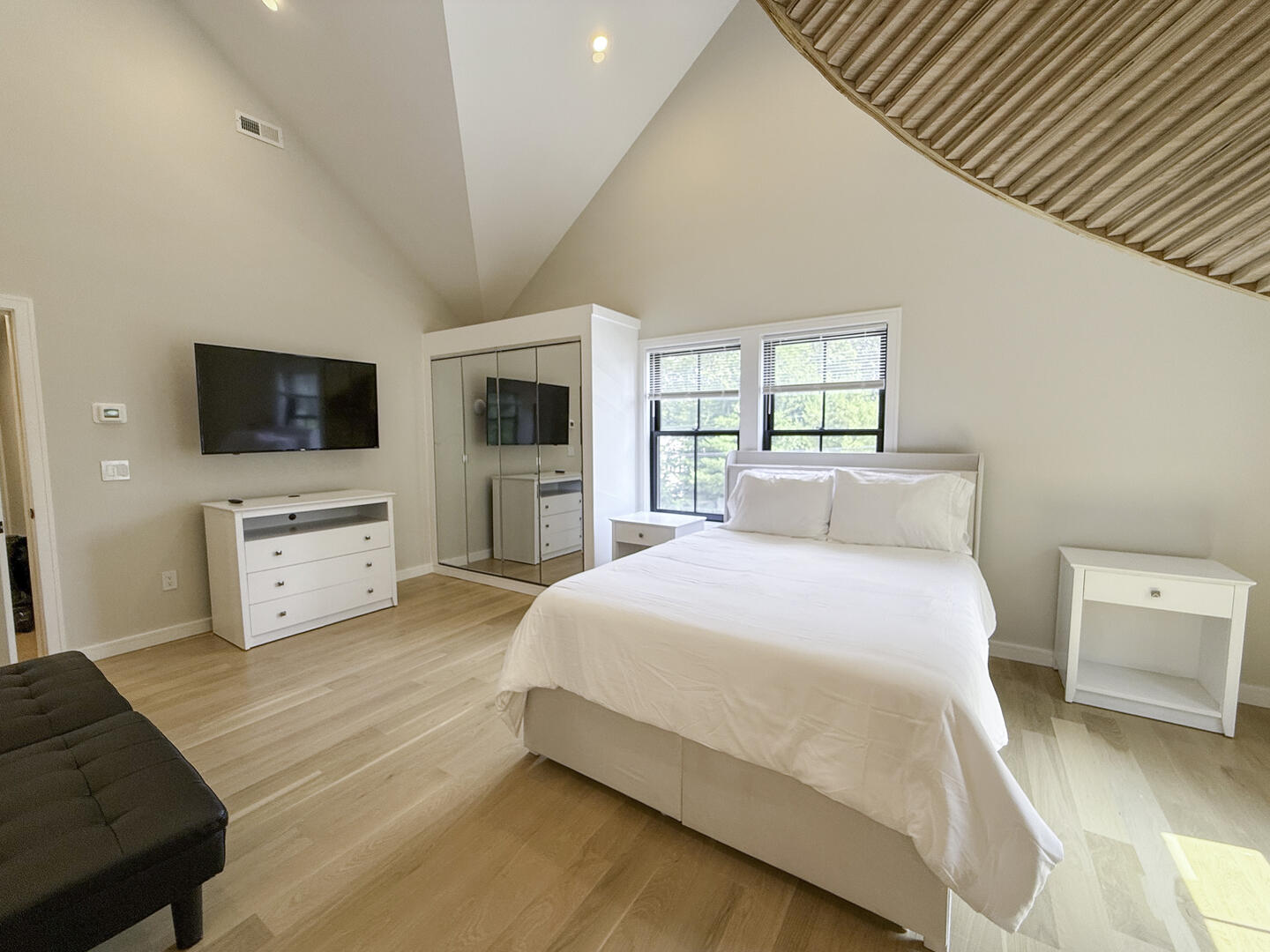 BR2 King En Suite, Second Floor