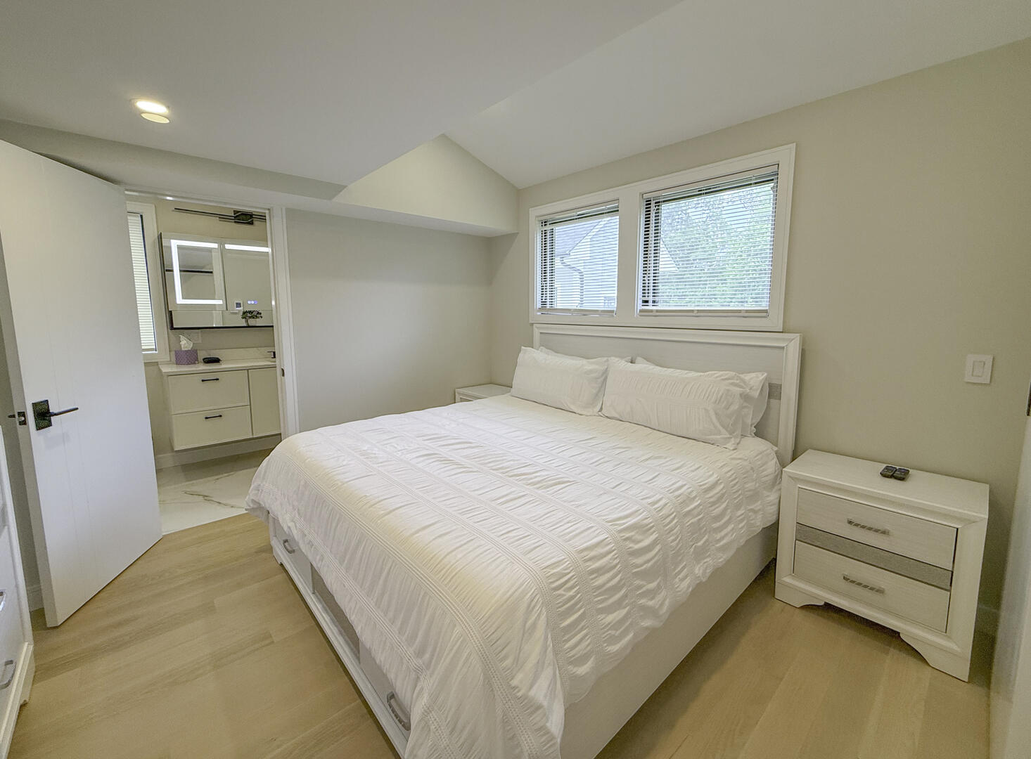 BR4 Queen En Suite, First Floor