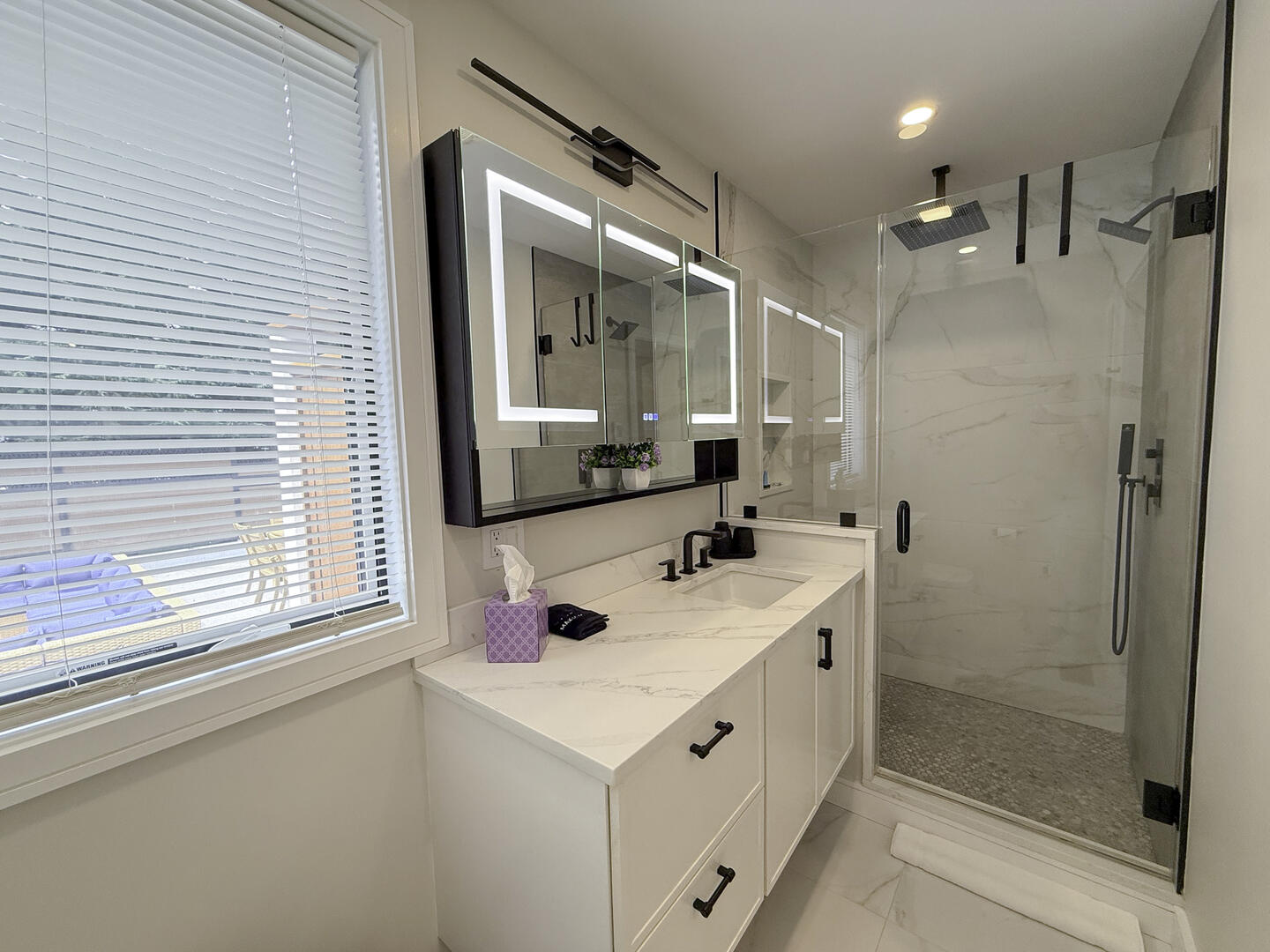 BR4 Queen En Suite with Shower Stall, First Floor