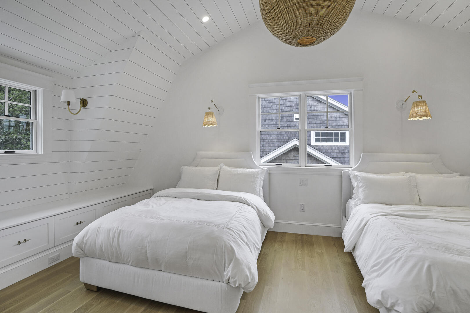 BR4 (2) Double Beds En Suite, Second Floor