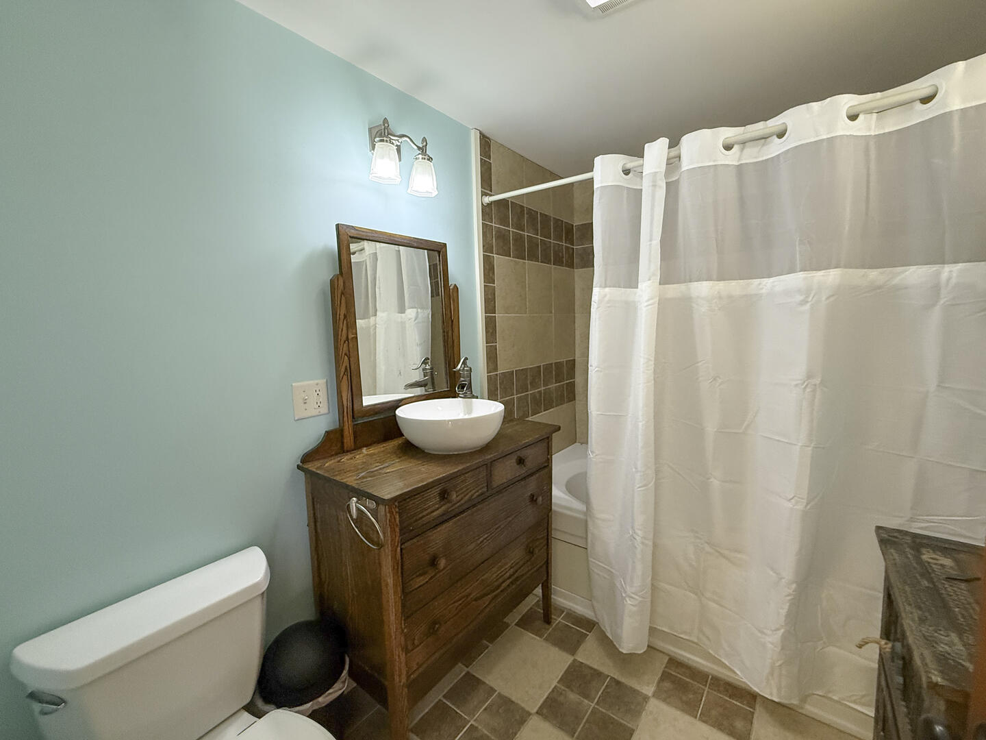 Hall Bath with Shower Tub Combo, First Floor