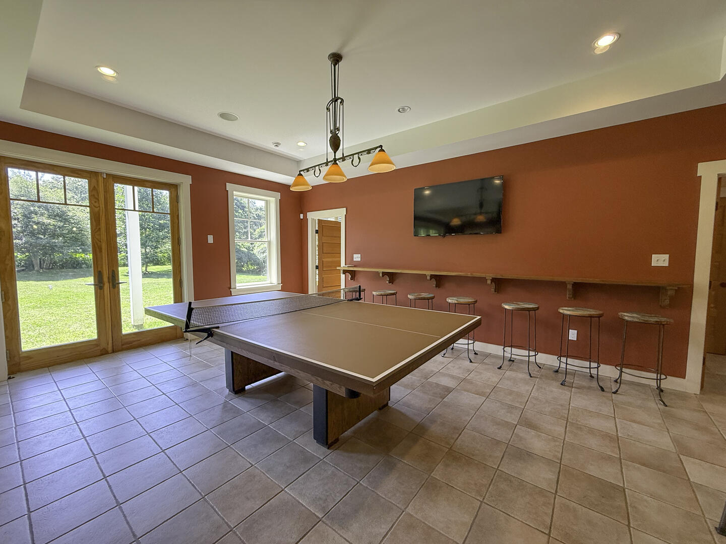 Ping Pong, Lower Level