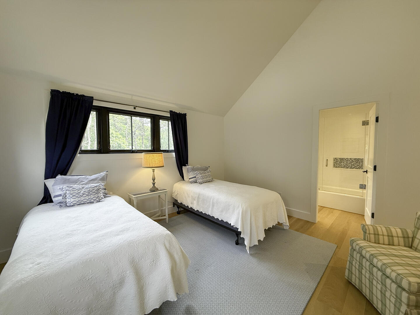 BR2 (2) Twin Beds En Suite, First Floor