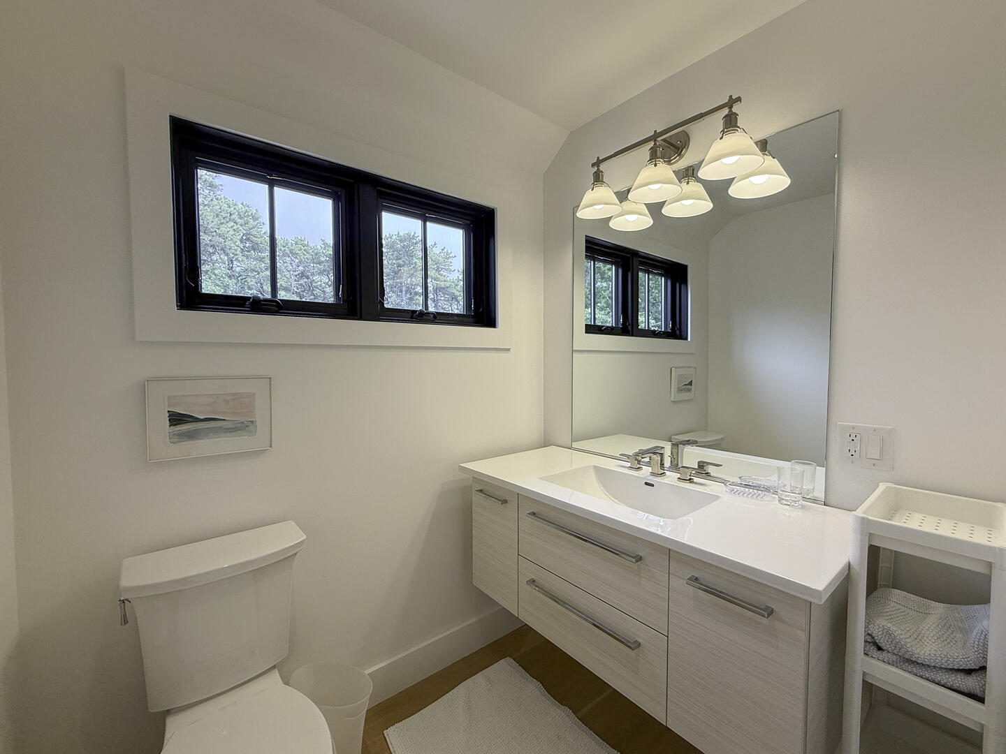 BR2 (2) Twin Beds En Suite with Shower Stall, First Floor