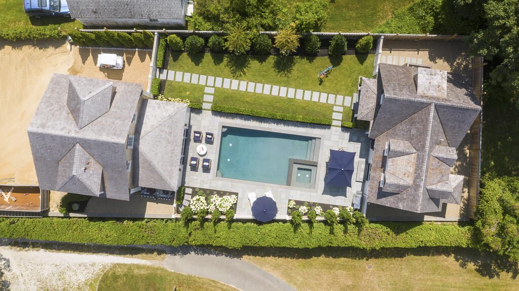 Edgartown Downtown 25 4