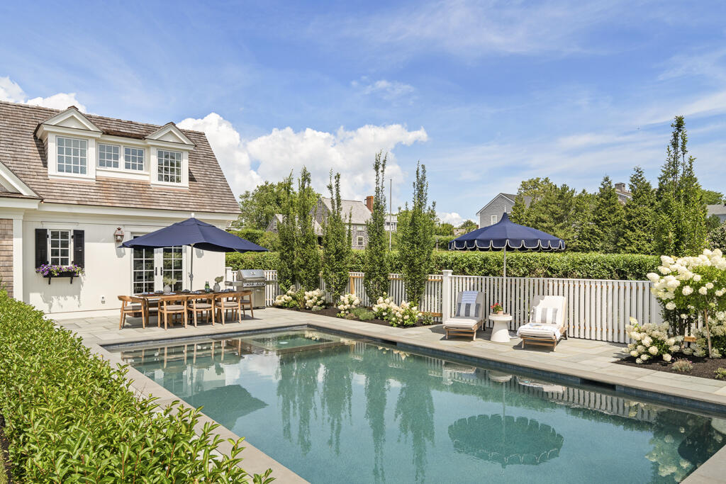 Edgartown Downtown 25