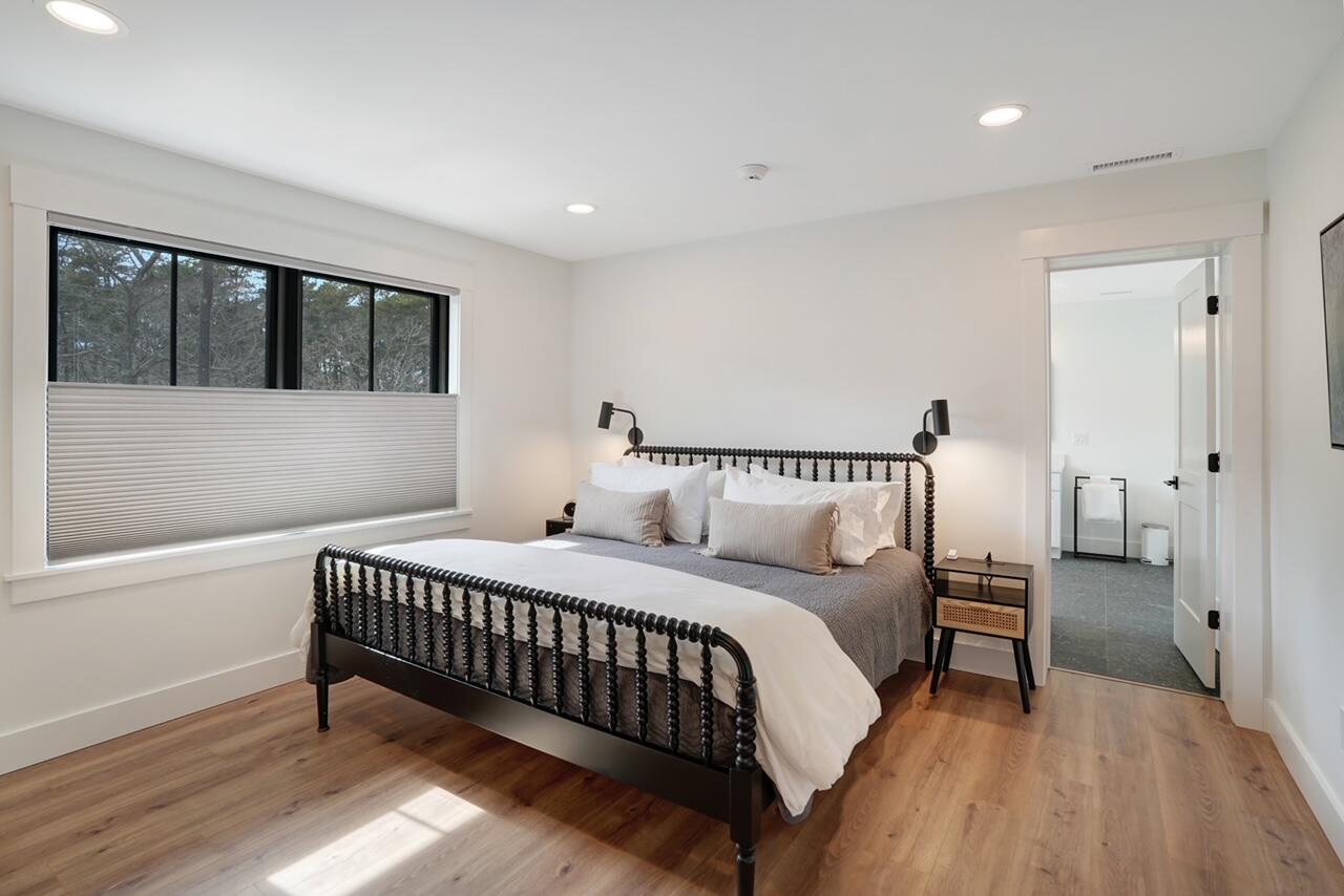 BR2 King En Suite, Second Floor