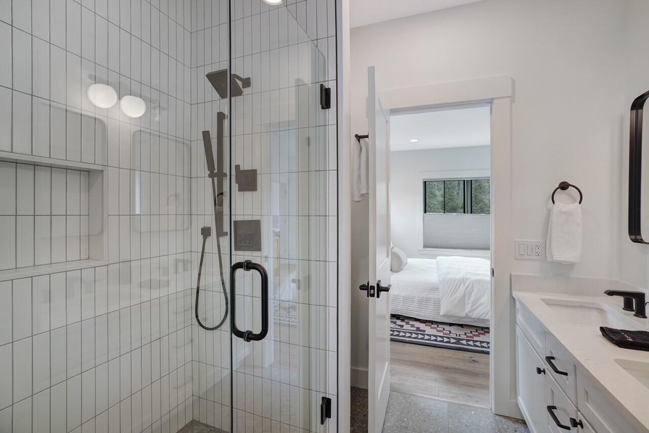 BR3 King En Suite with Shower Stall, Second Floor