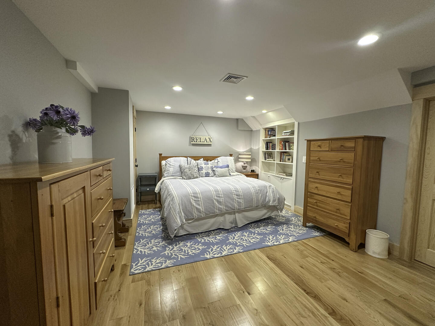 Overflow: King, Lower Level