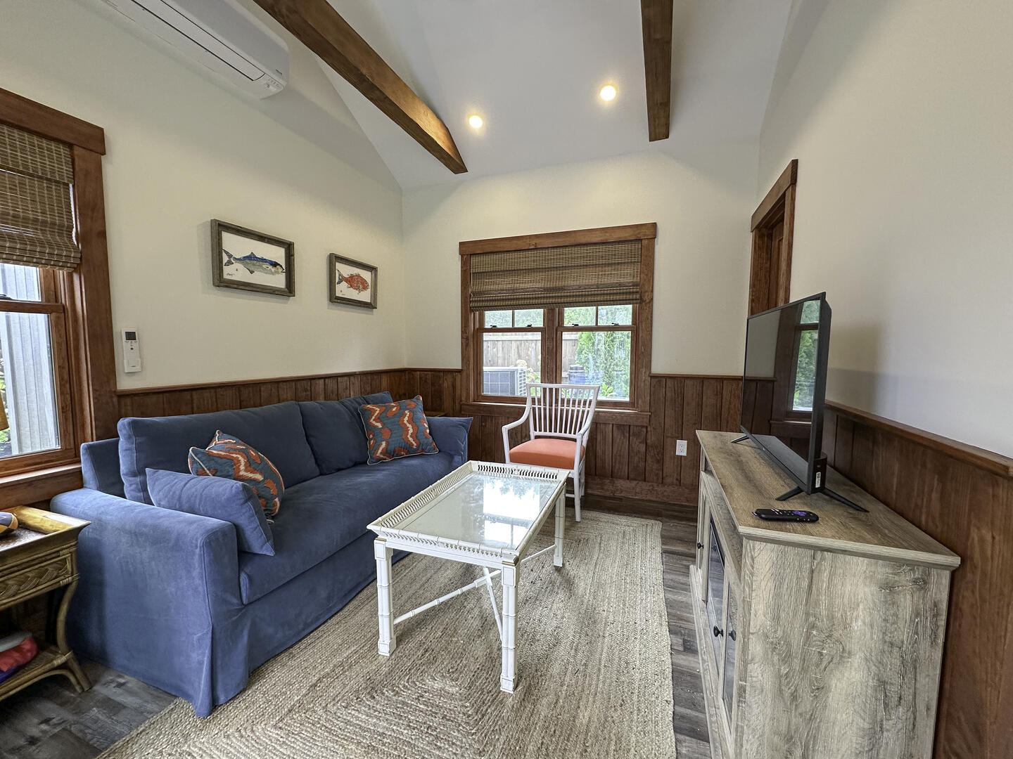 Sitting Area with a Queen Pullout, Pool House