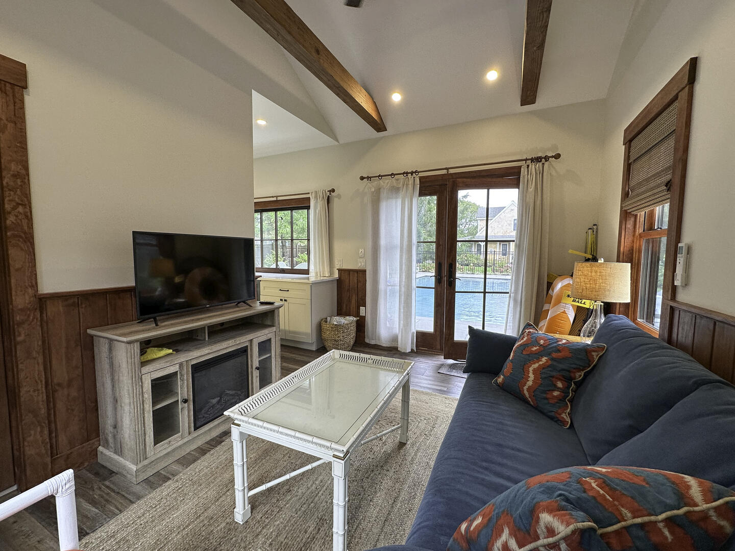 Sitting Area with a Queen Pullout, Pool House