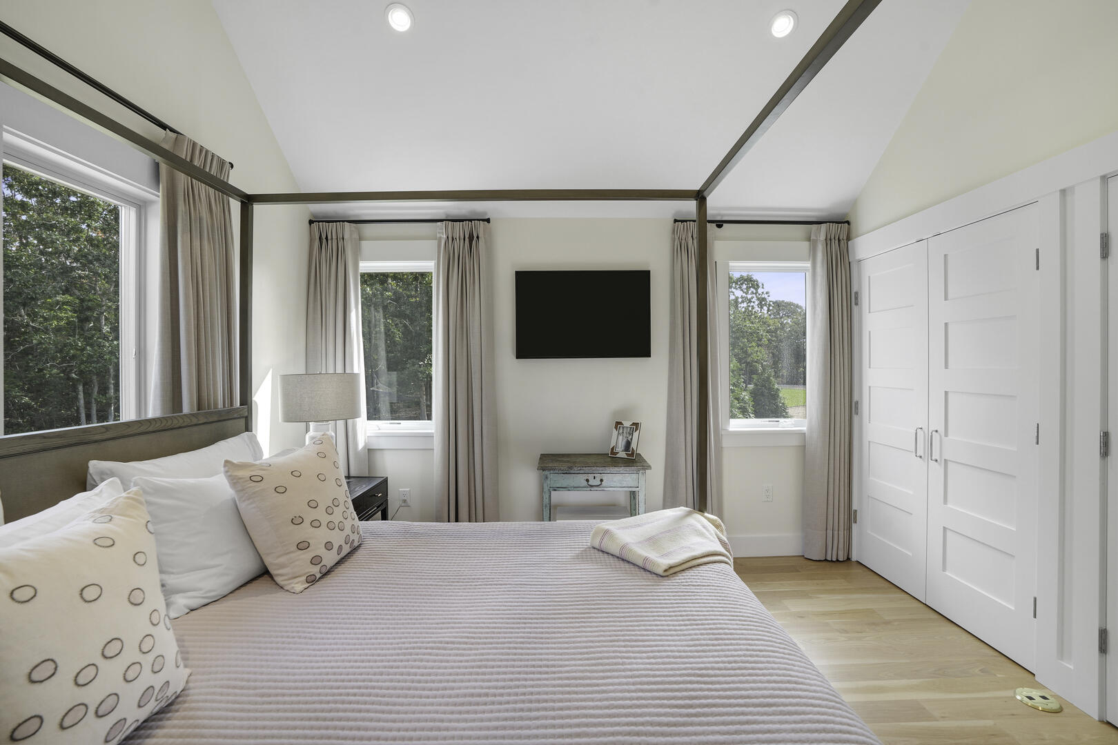 BR3 King, First Floor