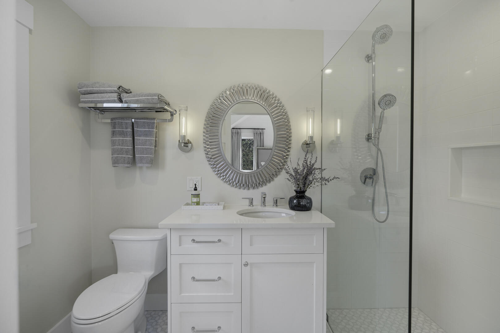 BR5 King En Suite with Shower Stall, Second Floor