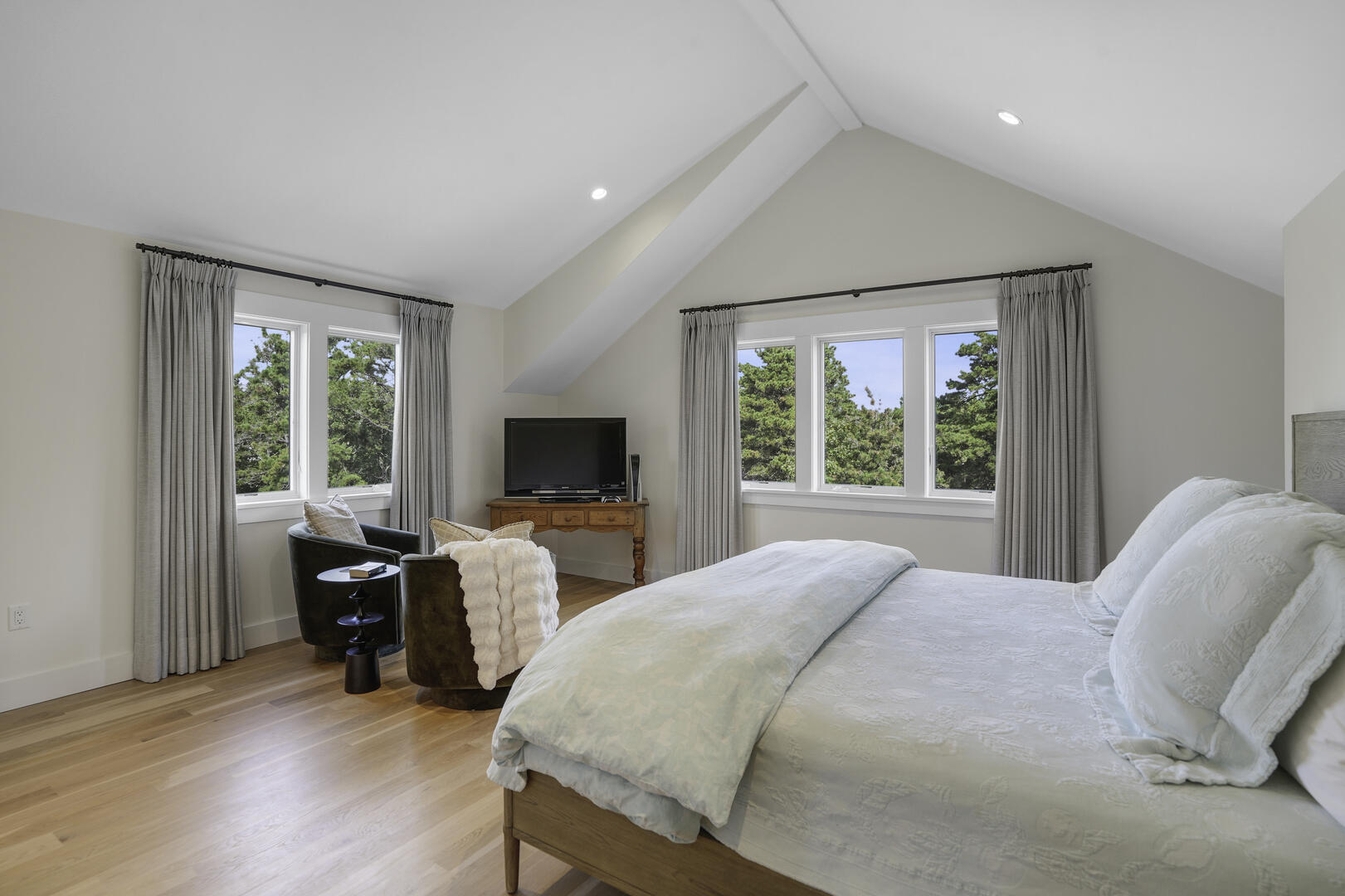 BR6 King En Suite, Second Floor