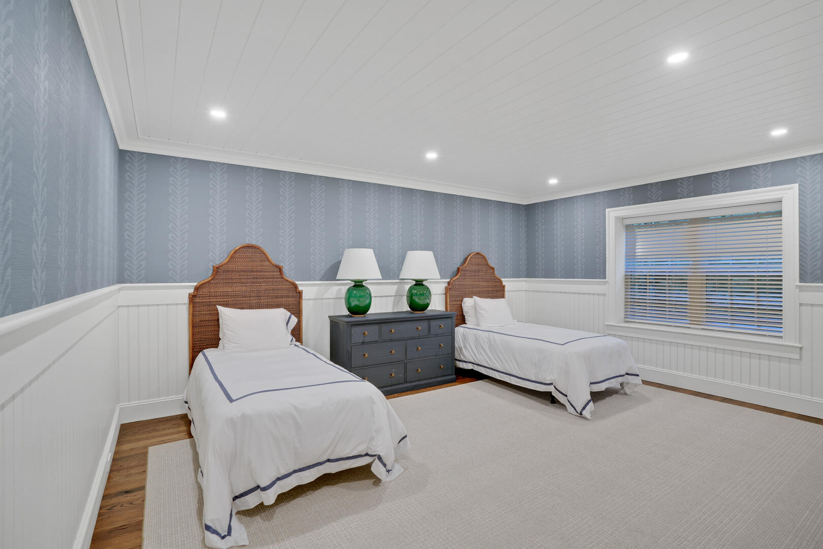 BR4 (2) Twin Beds, Lower Level