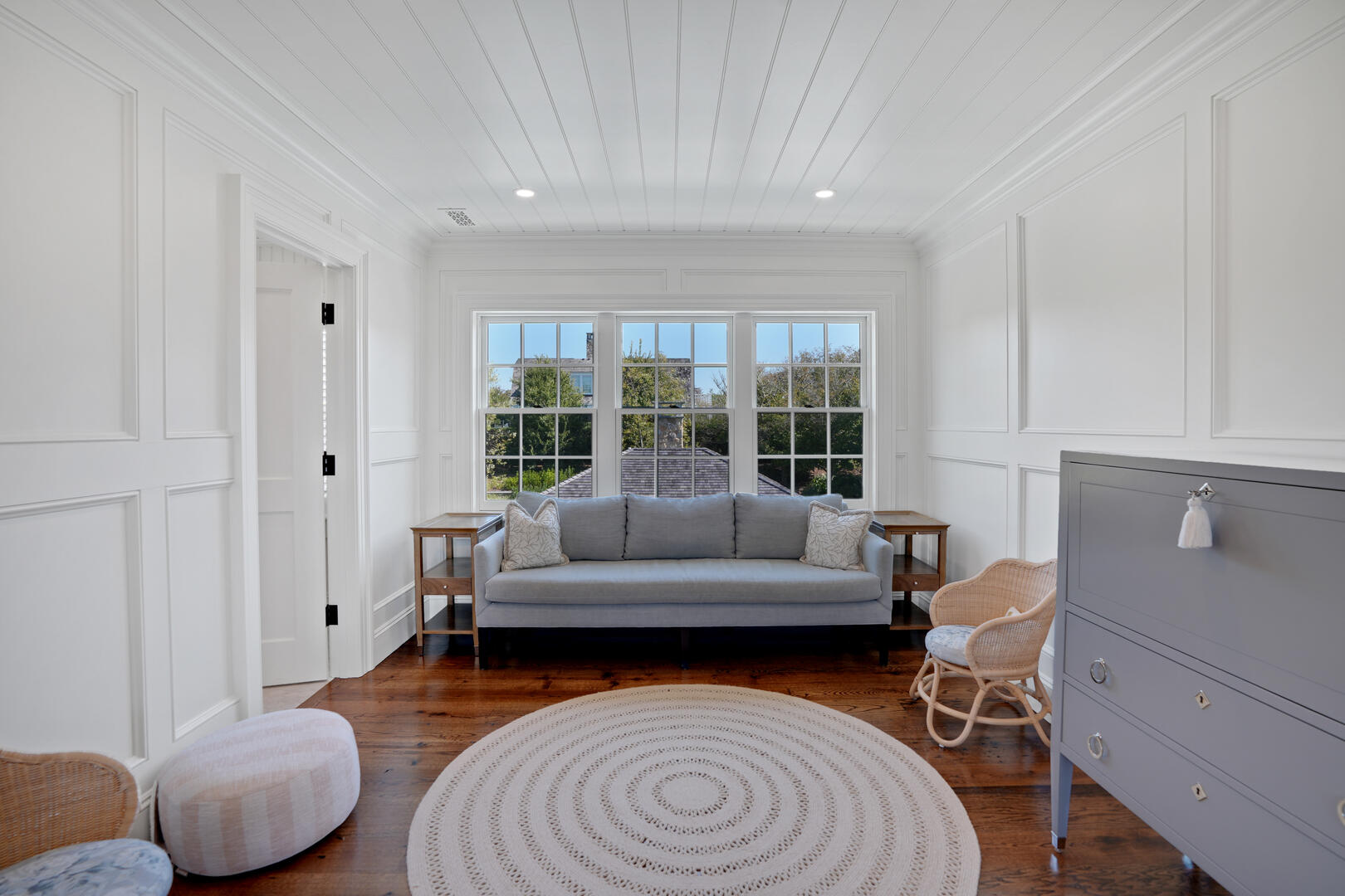 Sitting Area, Second Floor