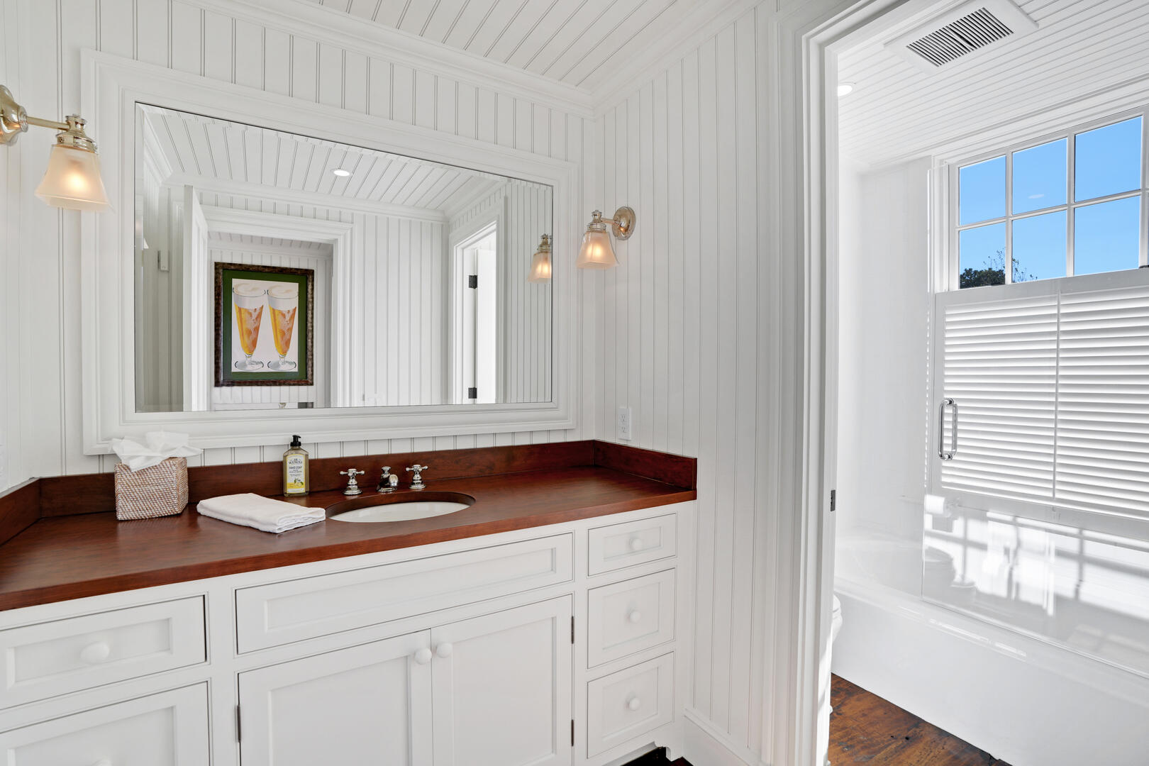Hall Bath with Shower Tub Combo, Carriage House