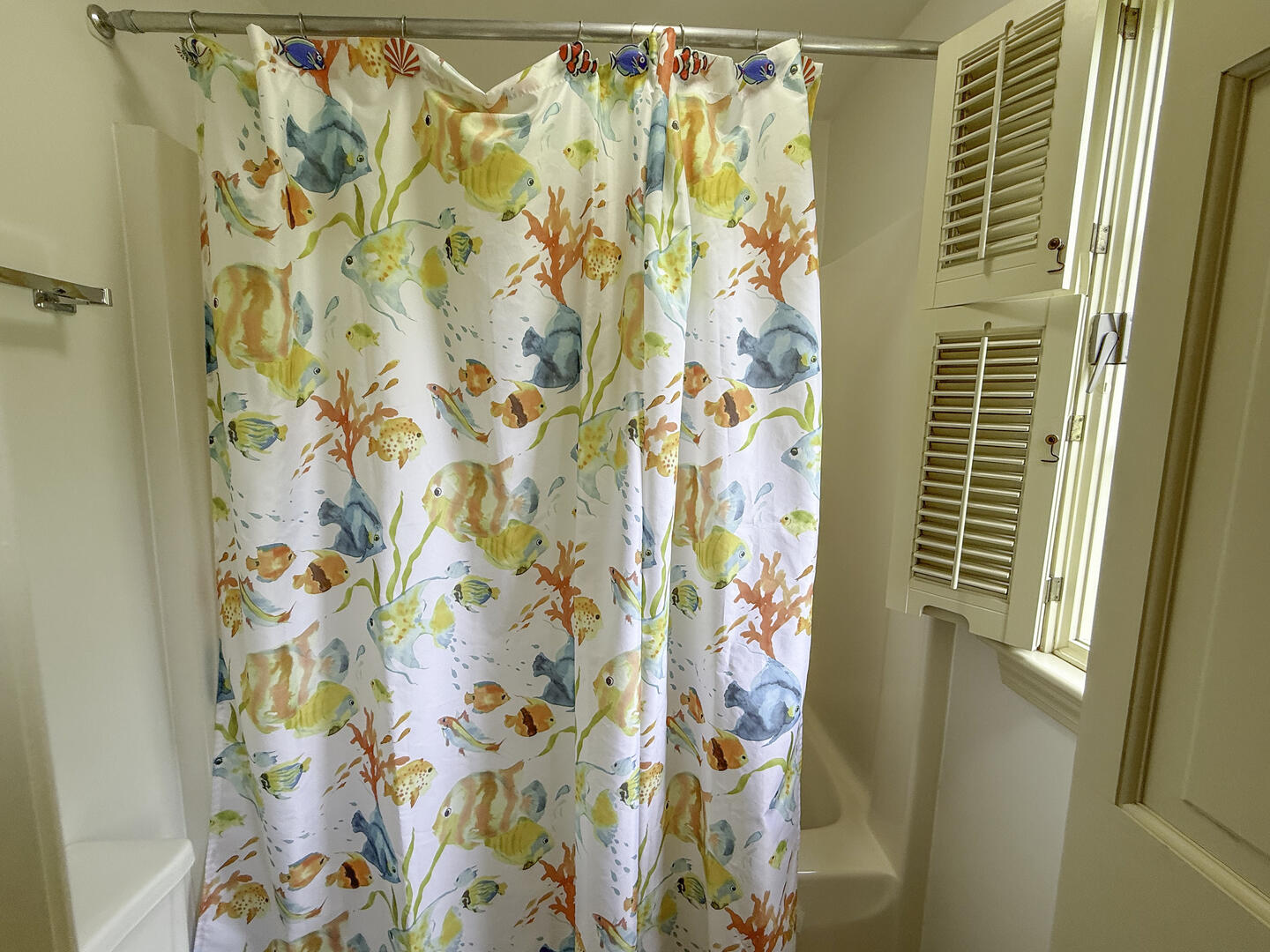 Hall Bath with Shower Tub Combo, Second Floor