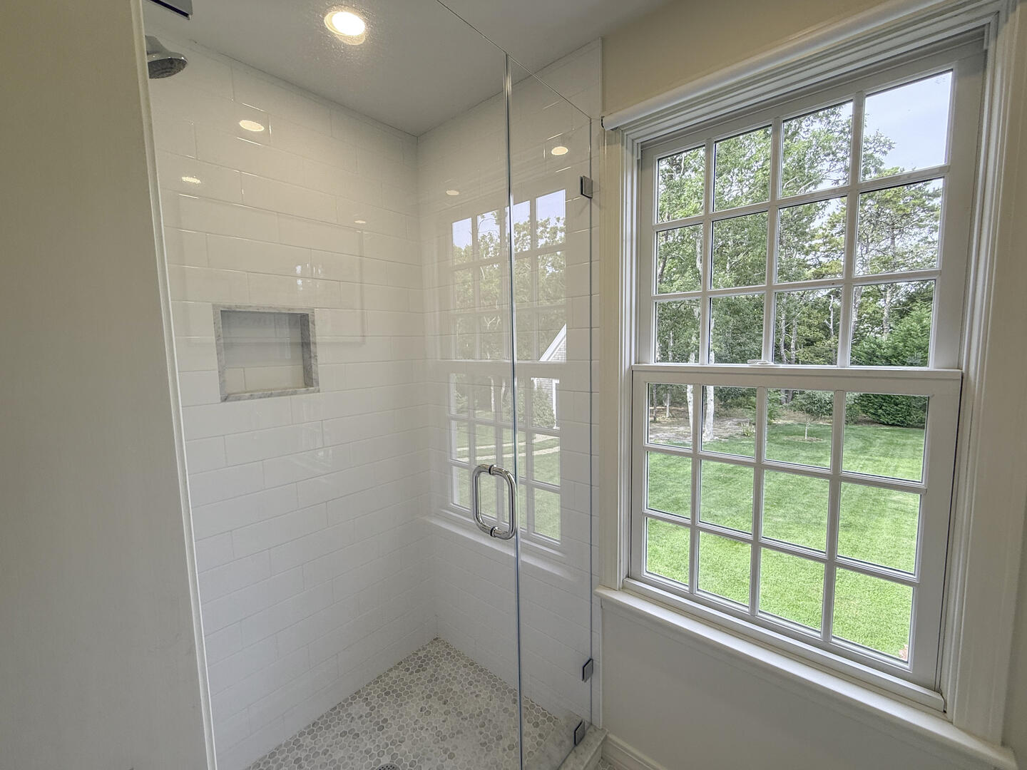 BR1 Queen En Suite with Shower Stall, Second Floor