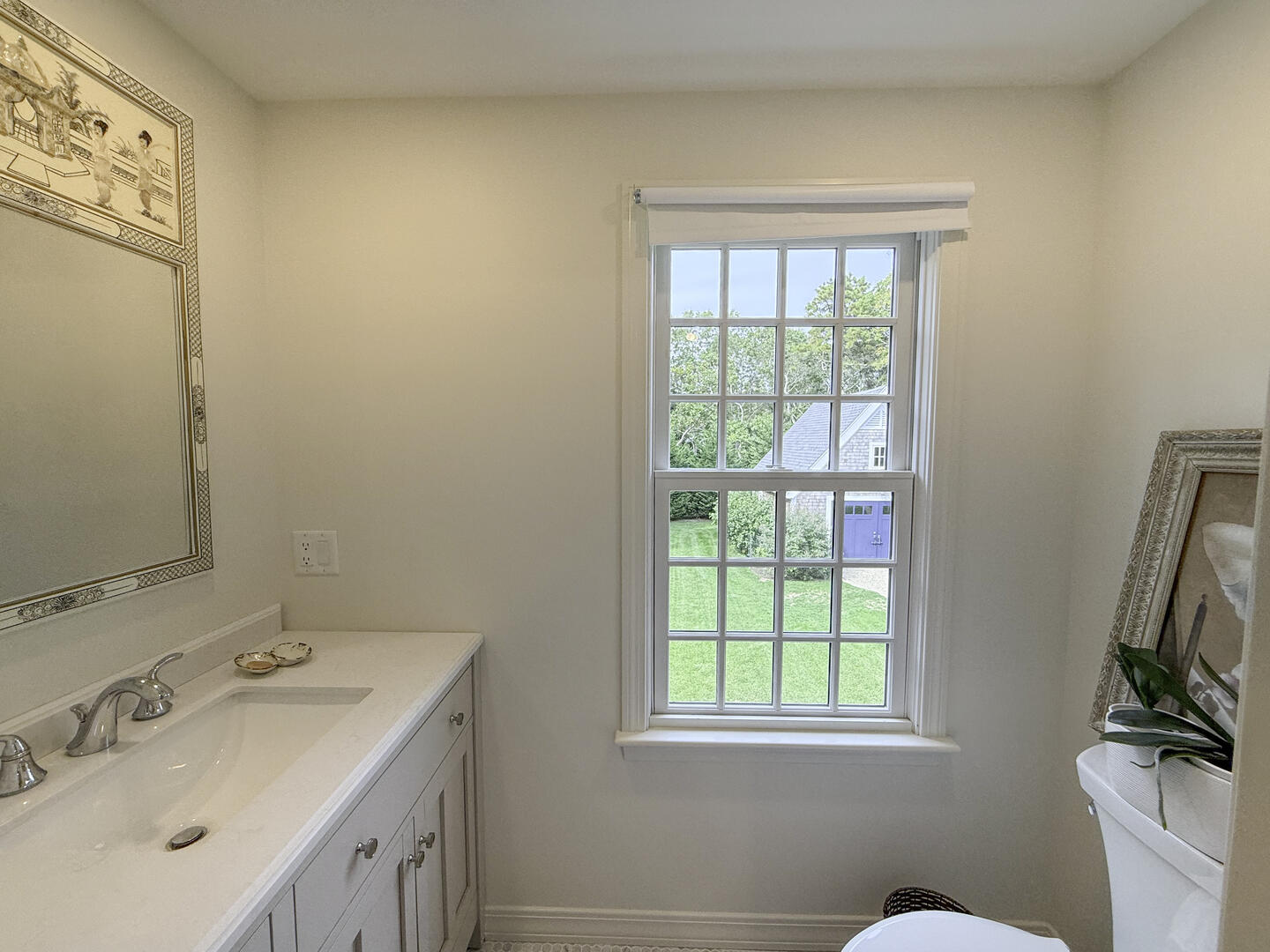 BR1 Queen En Suite with Shower Stall, Second Floor