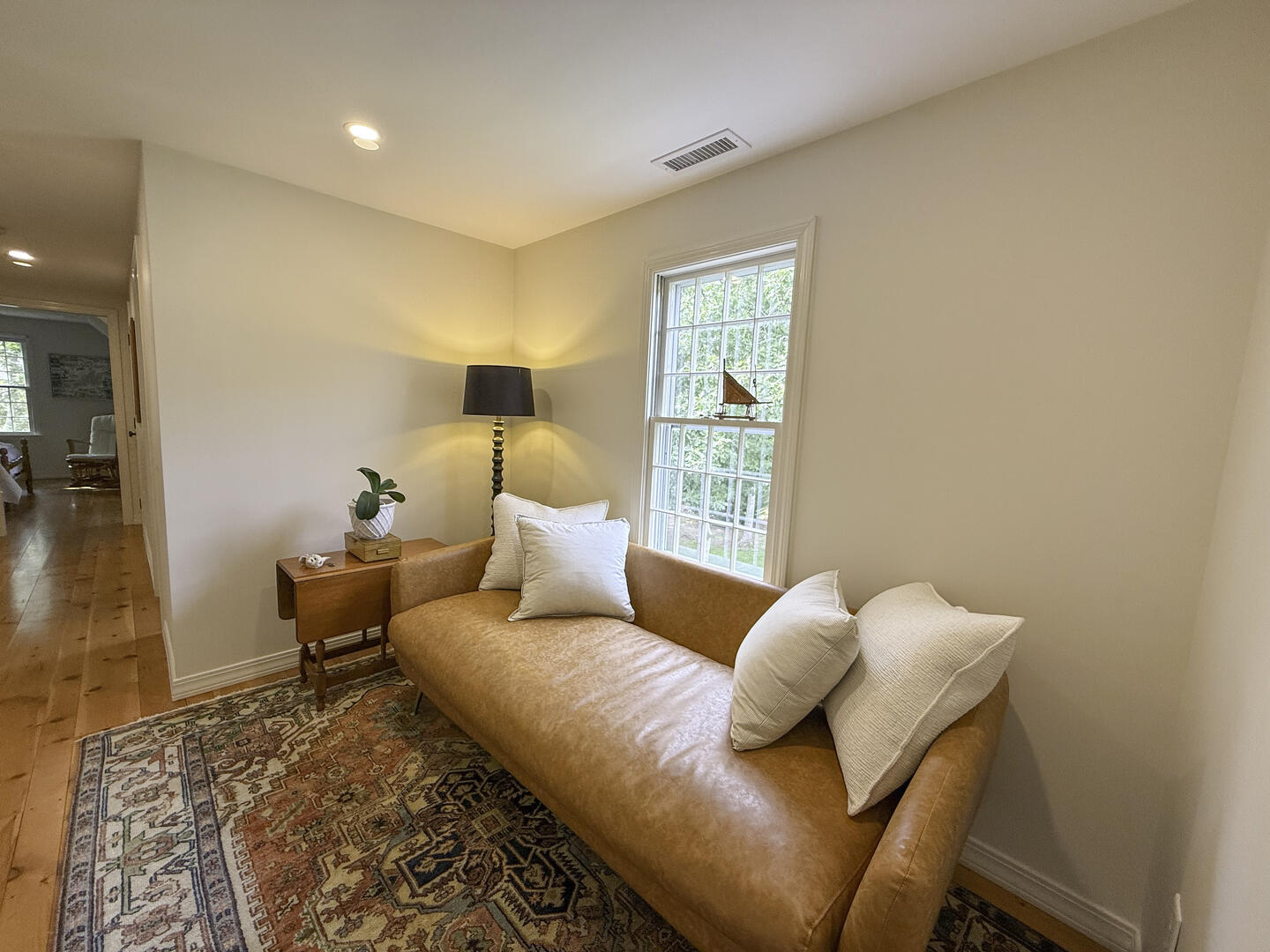 Sitting Area, Second Floor