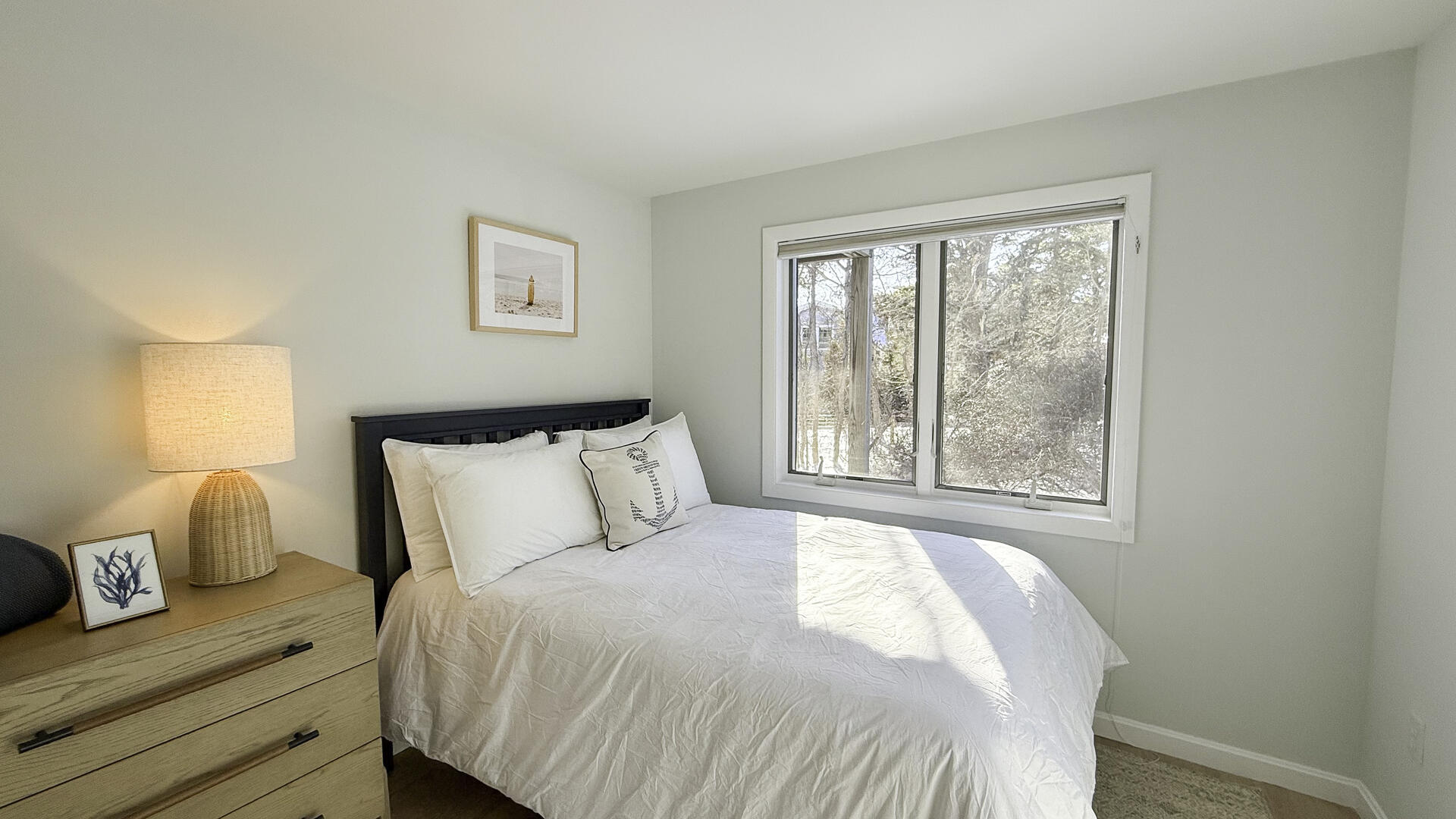 BR3 Queen, First Floor