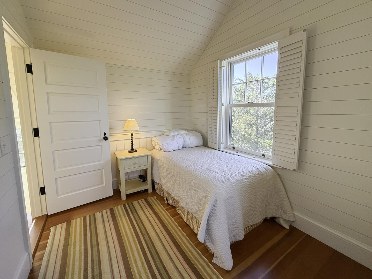 BR7 Twin Bed, Second Floor Guest House