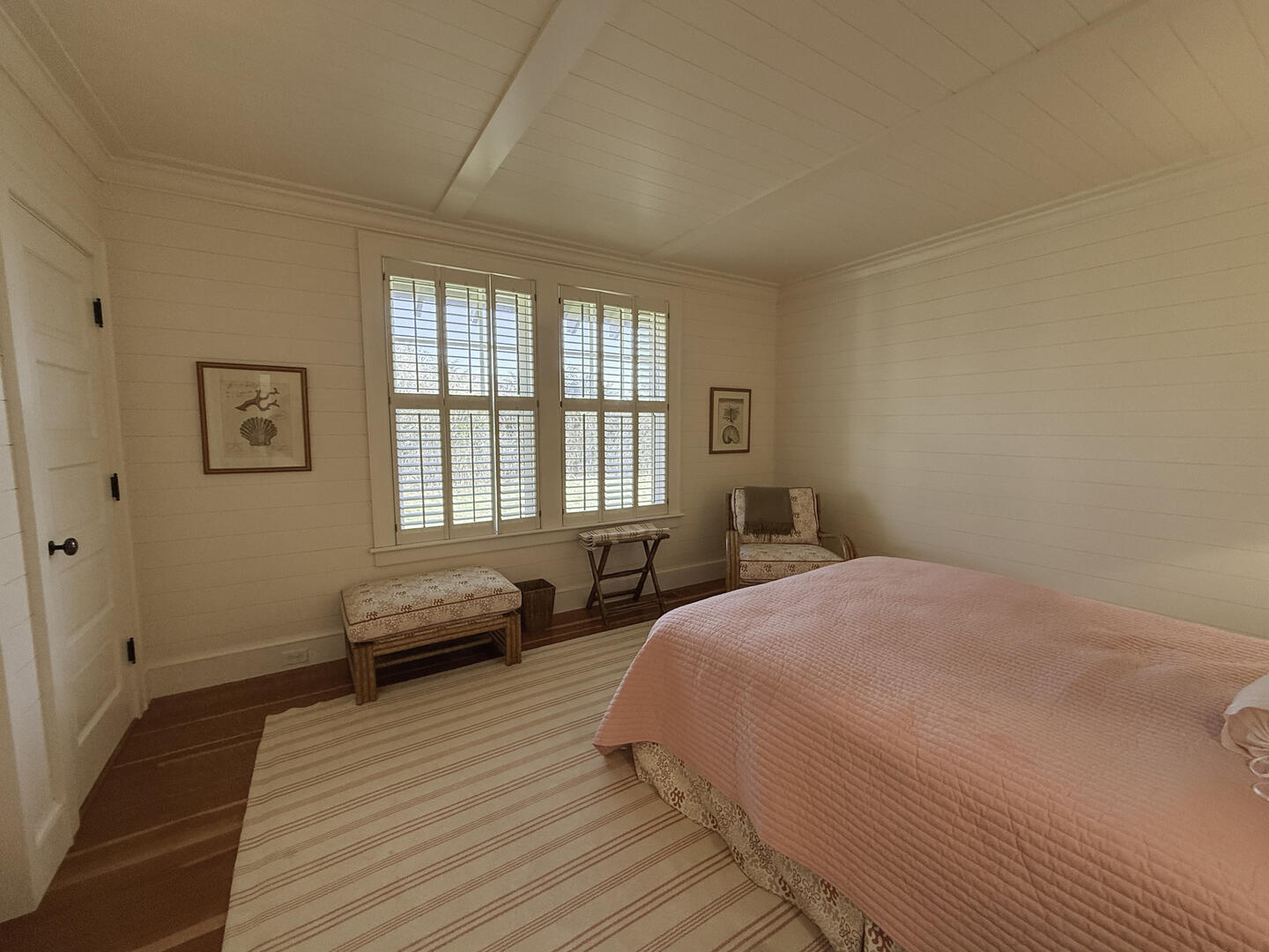 BR4 Queen, First Floor