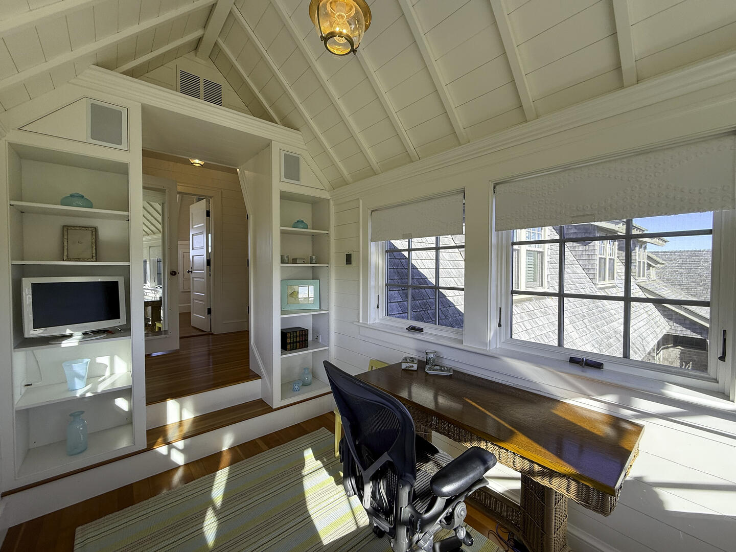 BR1 Office, Second Floor