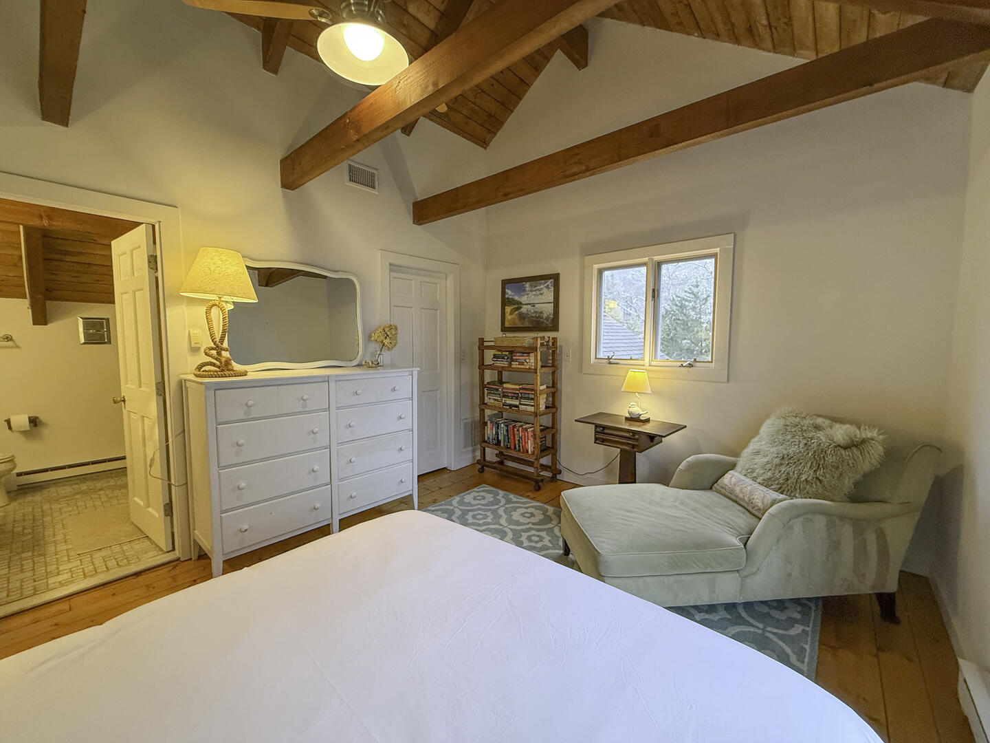 BR2 Queen En Suite, Second Floor