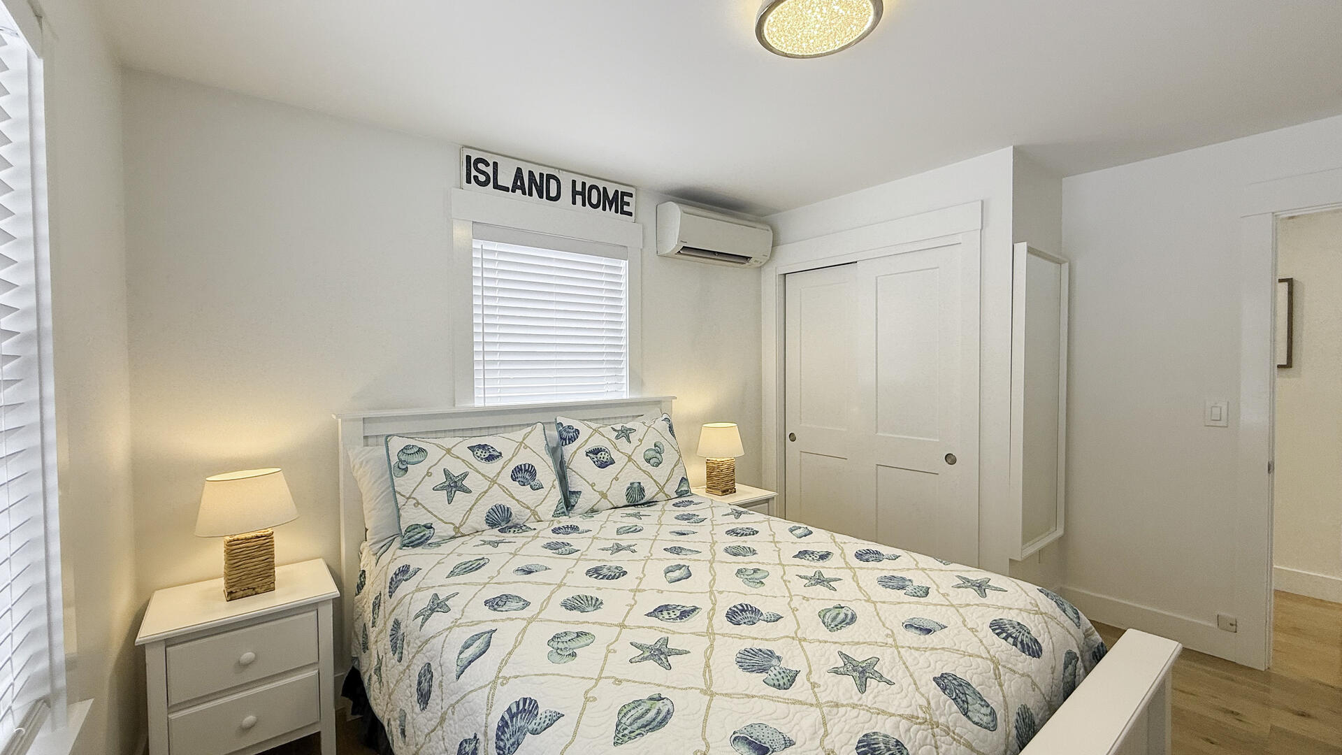 BR1 Queen, First Floor