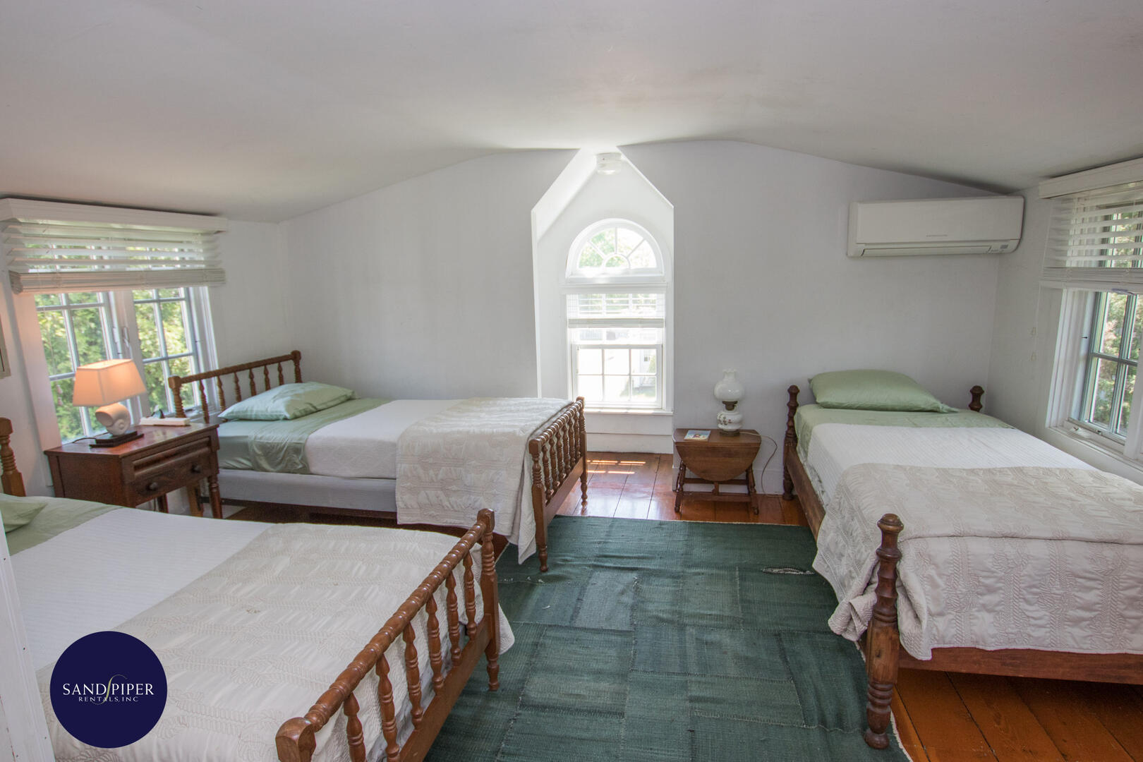 BR3 (3) Twins, En Suite Powder Room, Second Floor