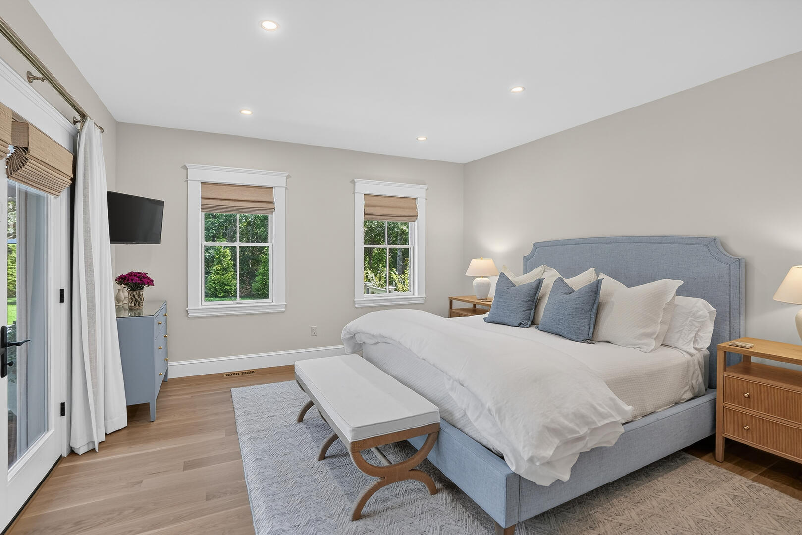 BR1 King En Suite, Main Level