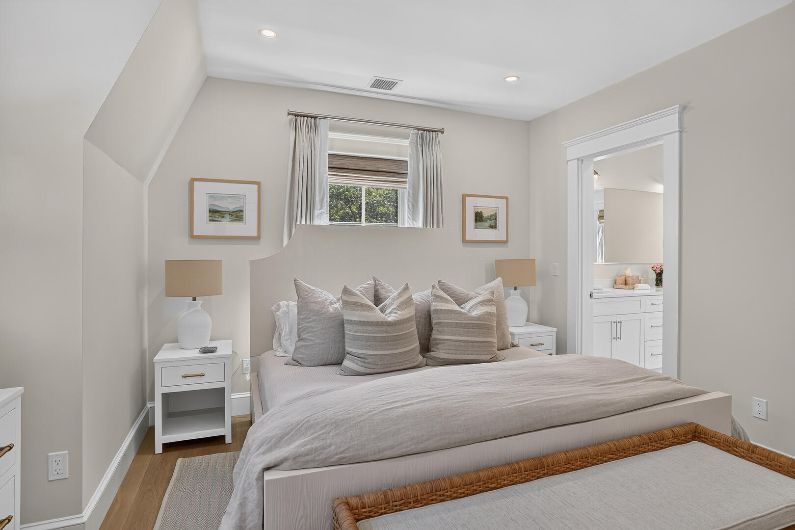 BR3 King En Suite, Second Floor
