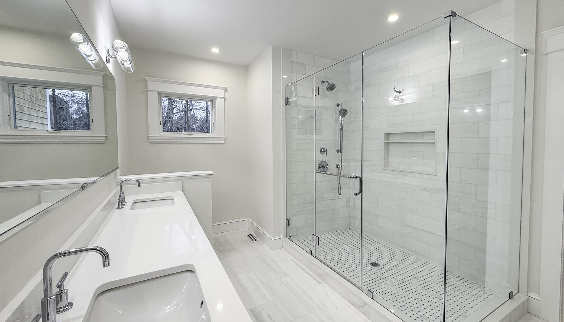 BR1 King En Suite with a Shower Stall and Soaking Tub, First Floor