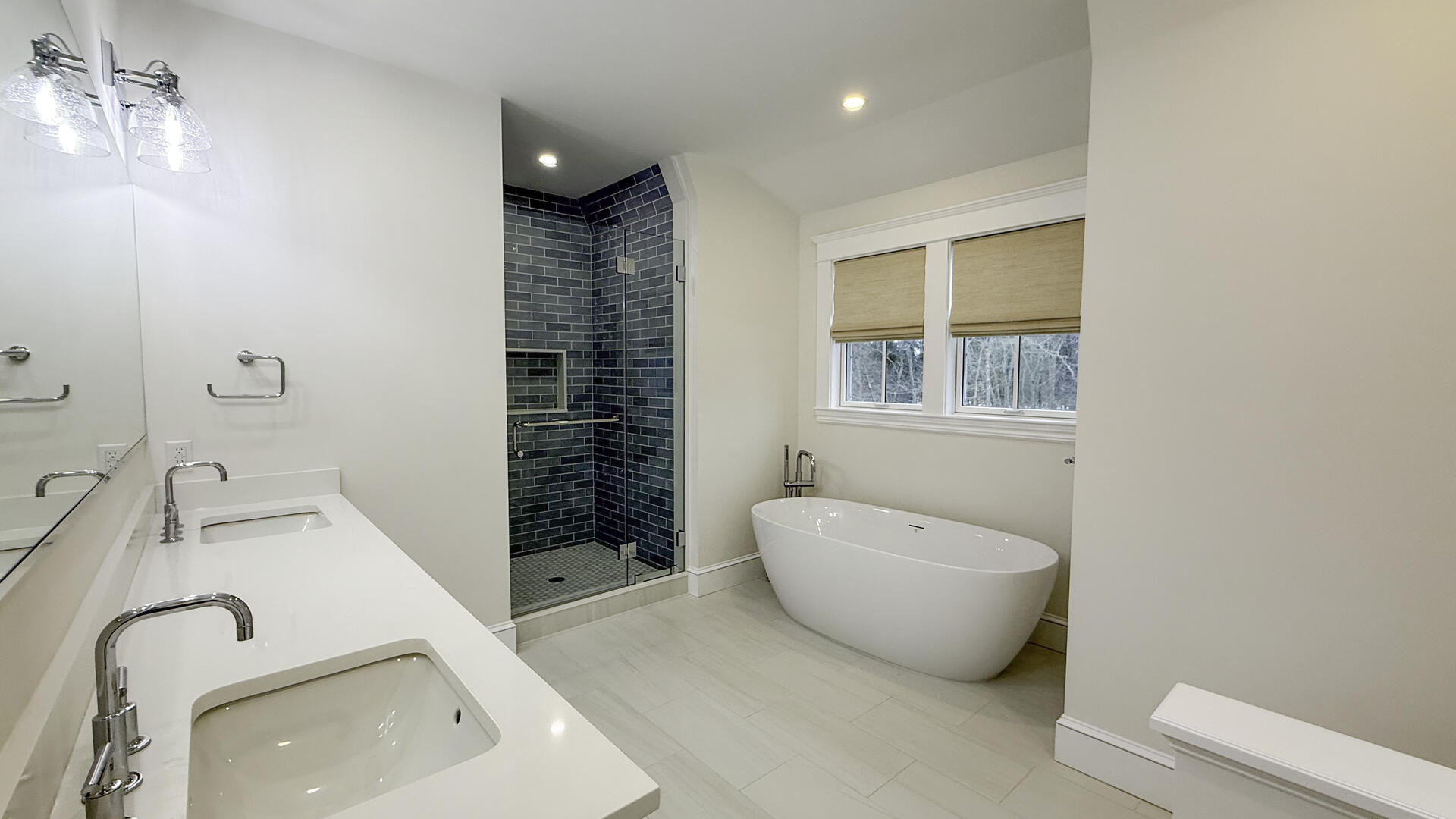 BR2 King En Suite with a Shower Stall and Soaking Tub, Second Floor